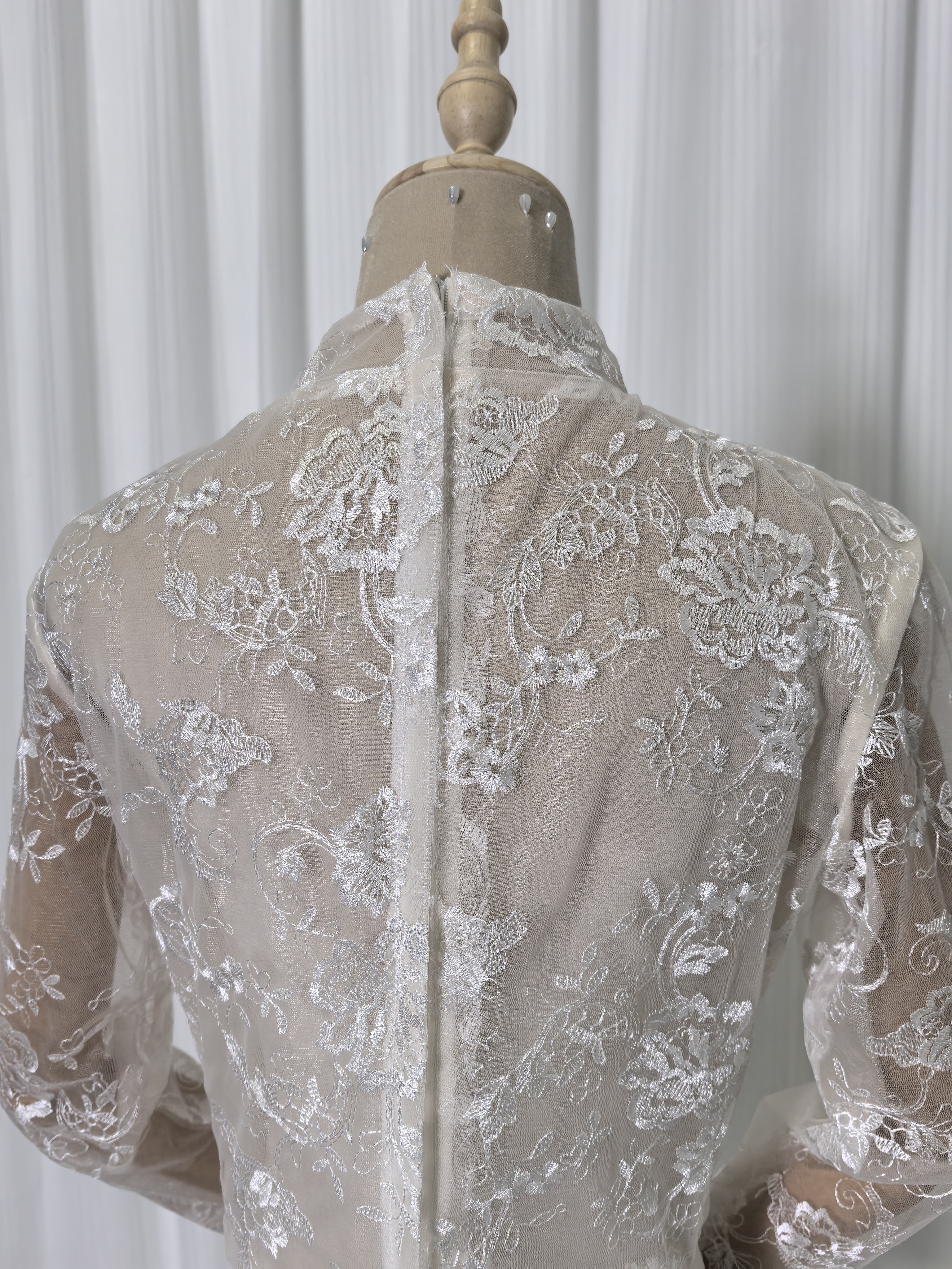 ボレロ ロングスリーブ ビーズ キラキラスパンコール 花モチーフ ハンドメイド ウェディングドレス