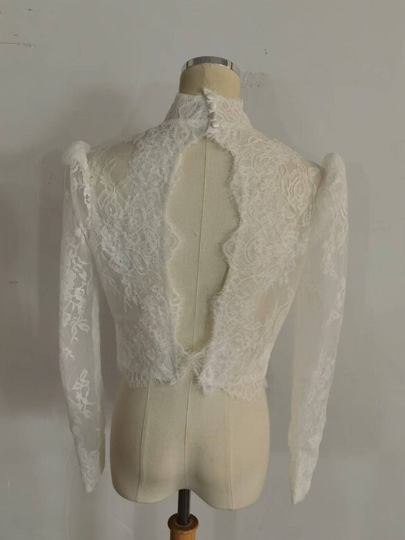 実例写真！ボレロ 長袖 クラシカル 流れる透け花レース 花嫁/ウェディングドレス