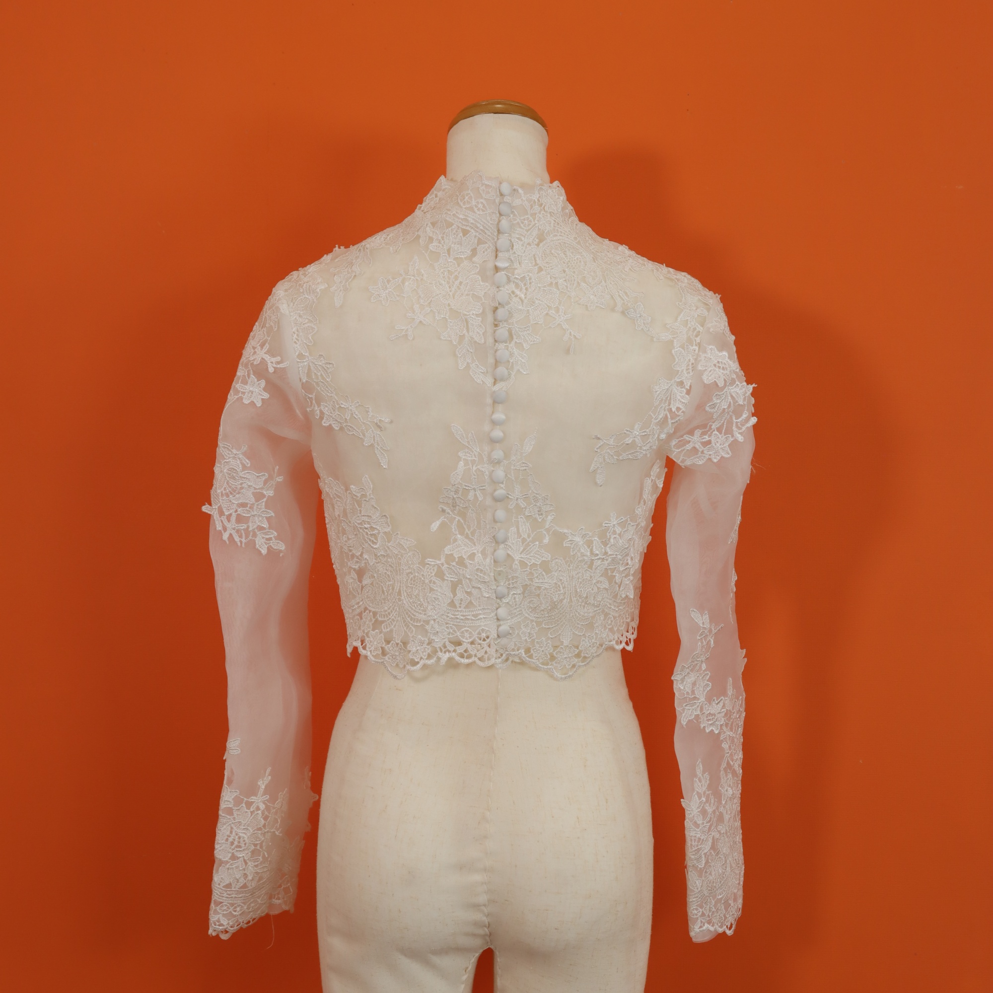 エレガント ボレロ ロングスリーブ 魅惑の花レース ハイネック 細見えシルエット 花嫁