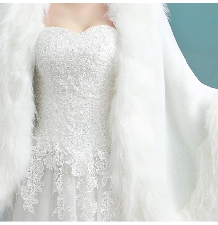 上品！ポンチョ 快適な生地 冬婚 音楽会 大人っぽい エレガント オフホワイト