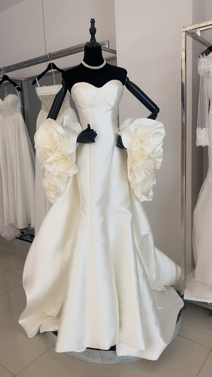 ウェディングドレス マーメイドライン ケープ風ドレス ハンドメイド デザイン感 優雅なシルエット 花嫁