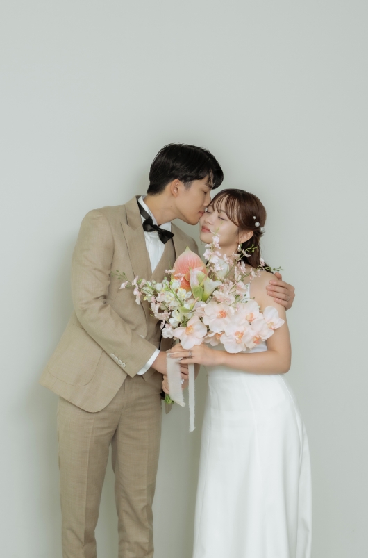  送料無料！実例写真！ウェディングドレス ホワイト キャミソール ショール パール 結婚式　前撮りドレス