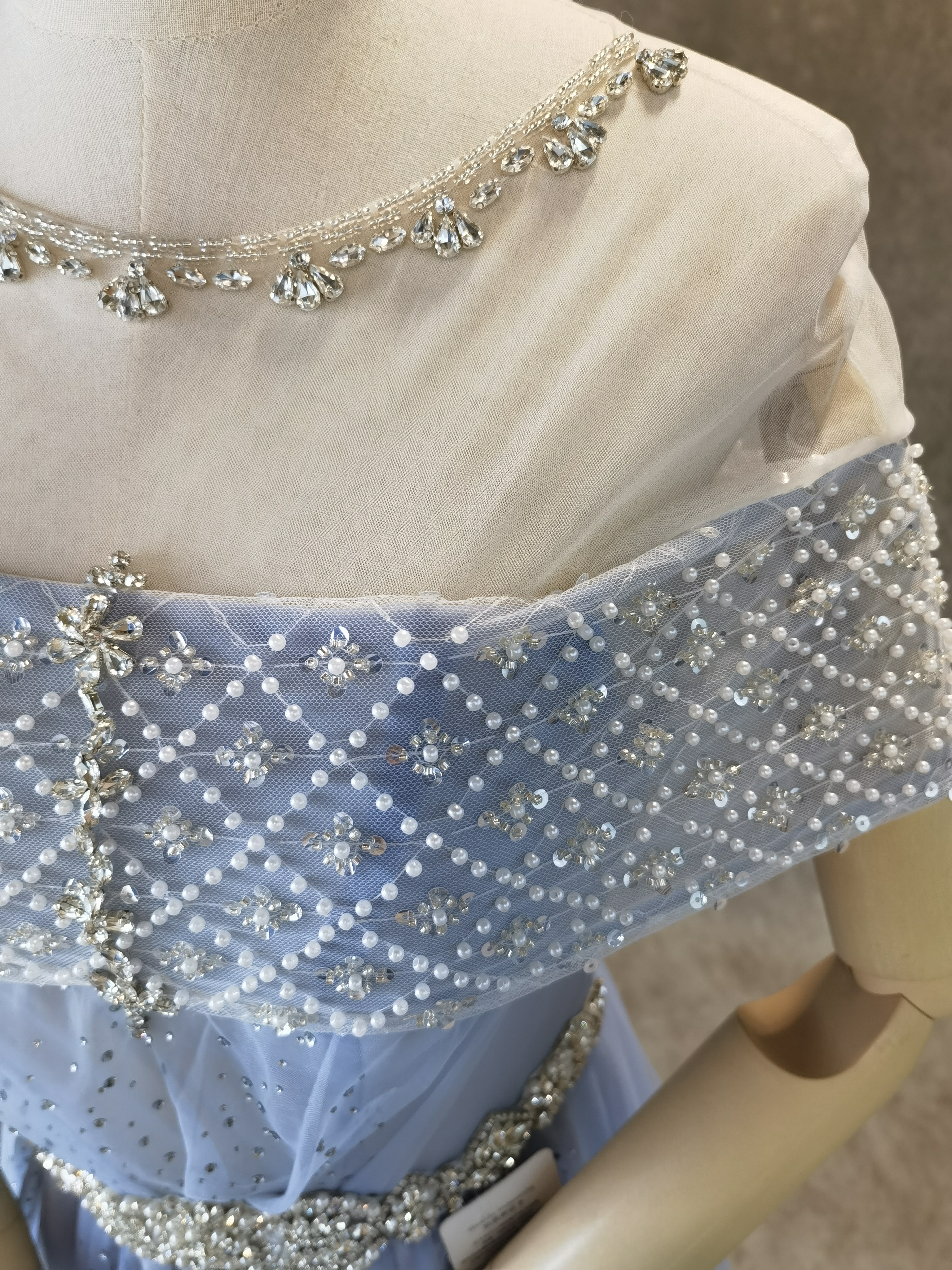 [Copy]パーティードレス 2次会 ベアトップ ファスナー 3D立体レース刺繍 花モチーフ