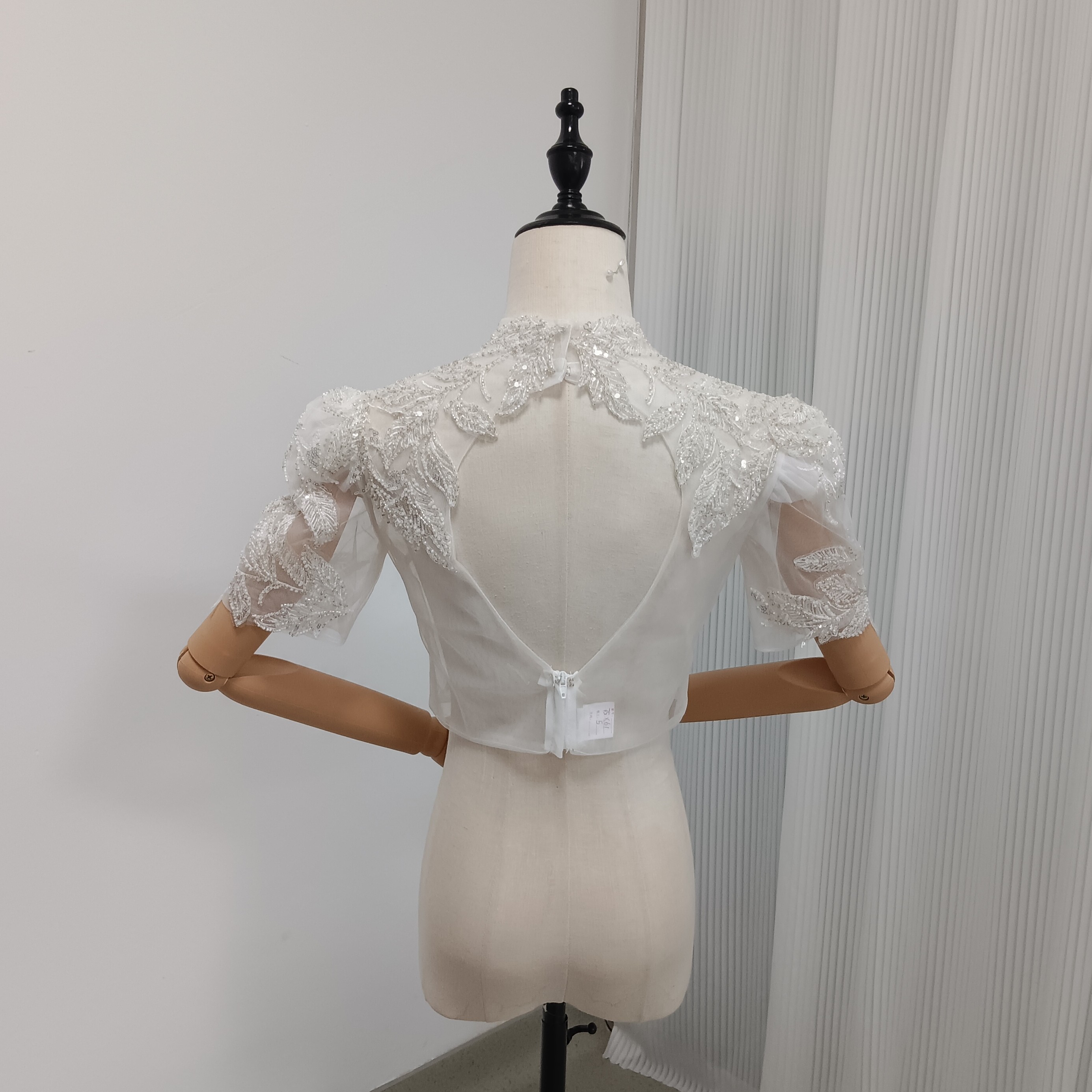ボレロ キラキラスパンコール 短袖 背中見せ 可愛い 花嫁/ウェディングドレス