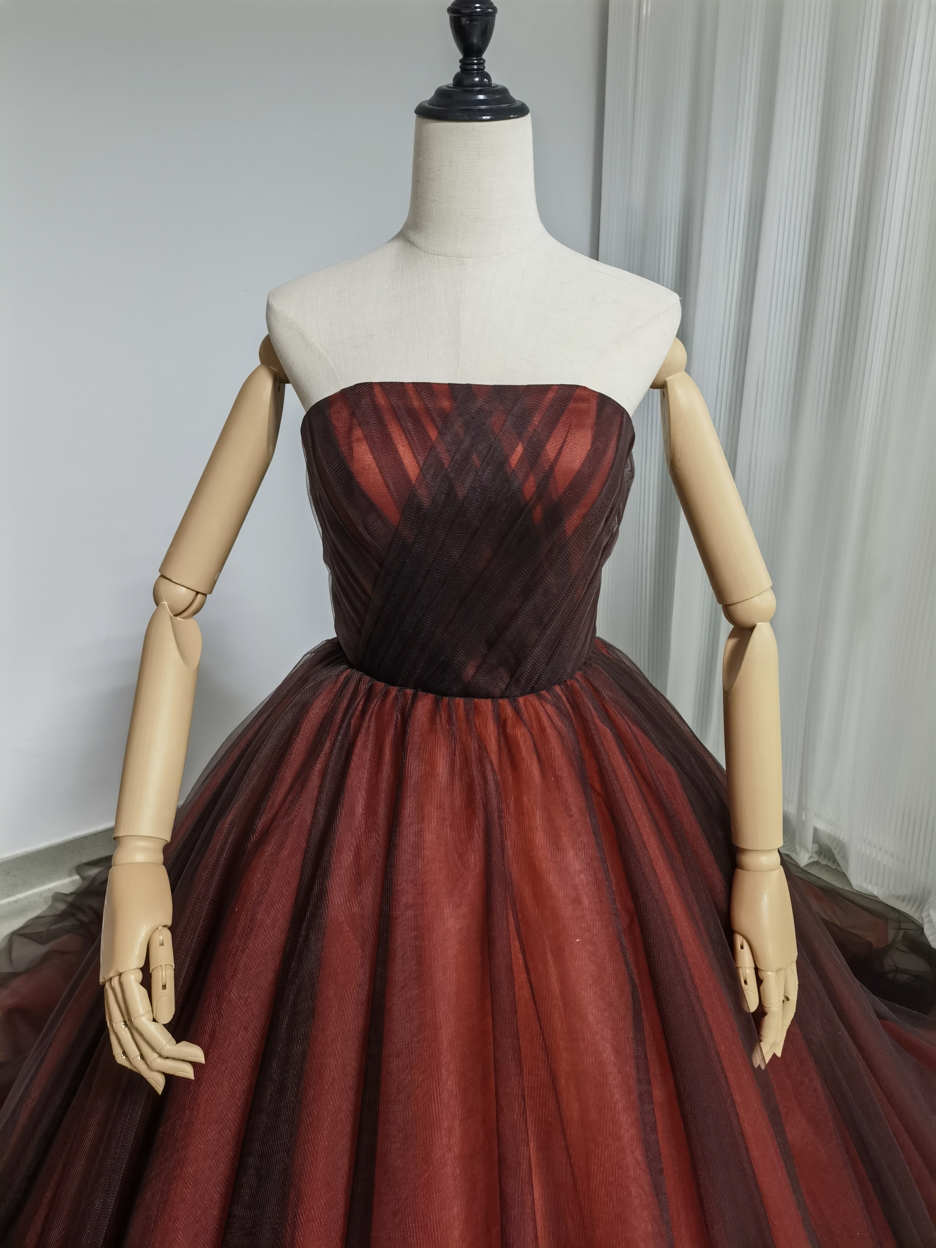 上品！カラードレス テラコッタ色 ベアトップ Aライン ソフトチュール 披露宴/拳式