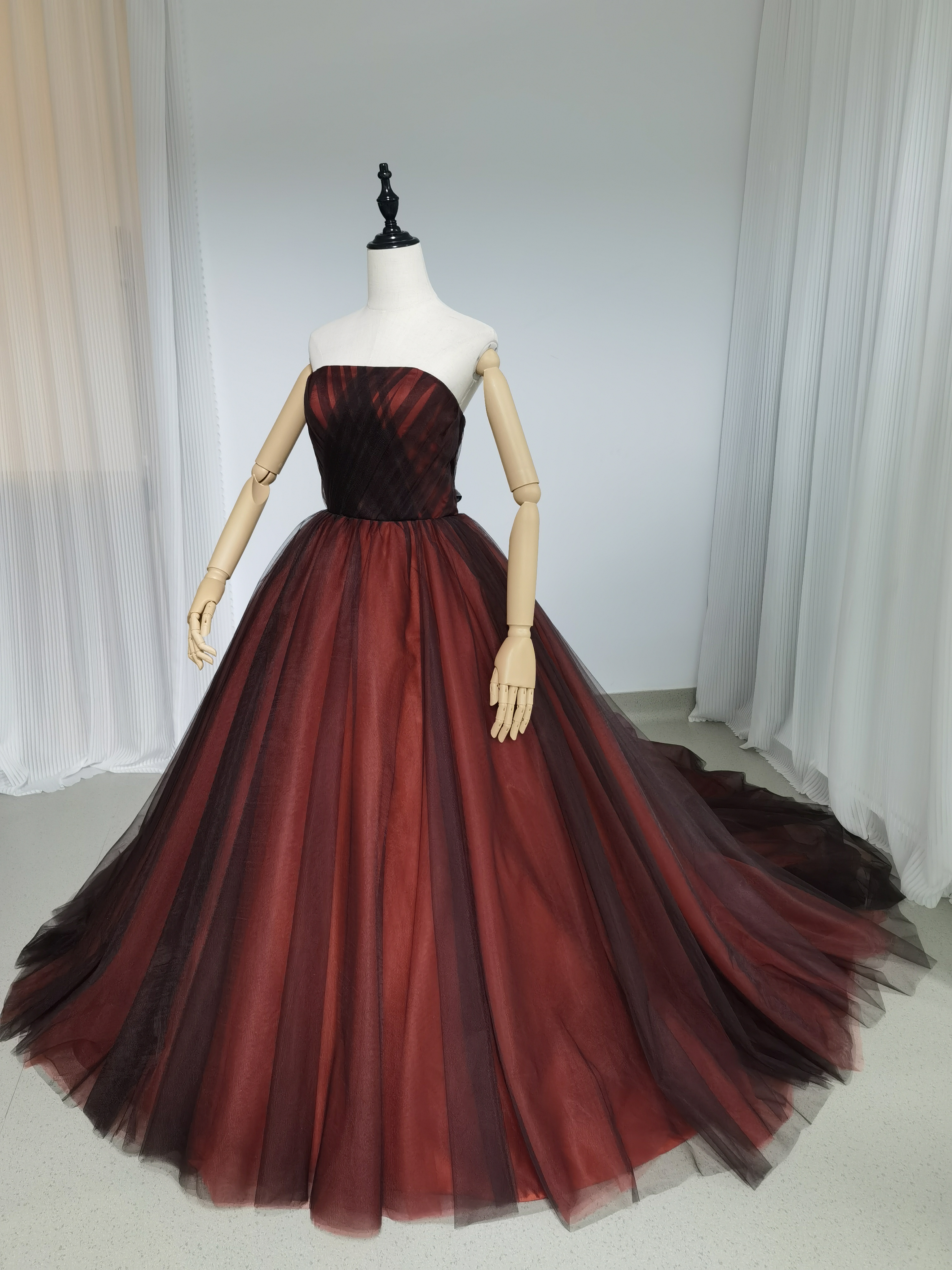 上品！カラードレス テラコッタ色 ベアトップ Aライン ソフトチュール 披露宴/拳式