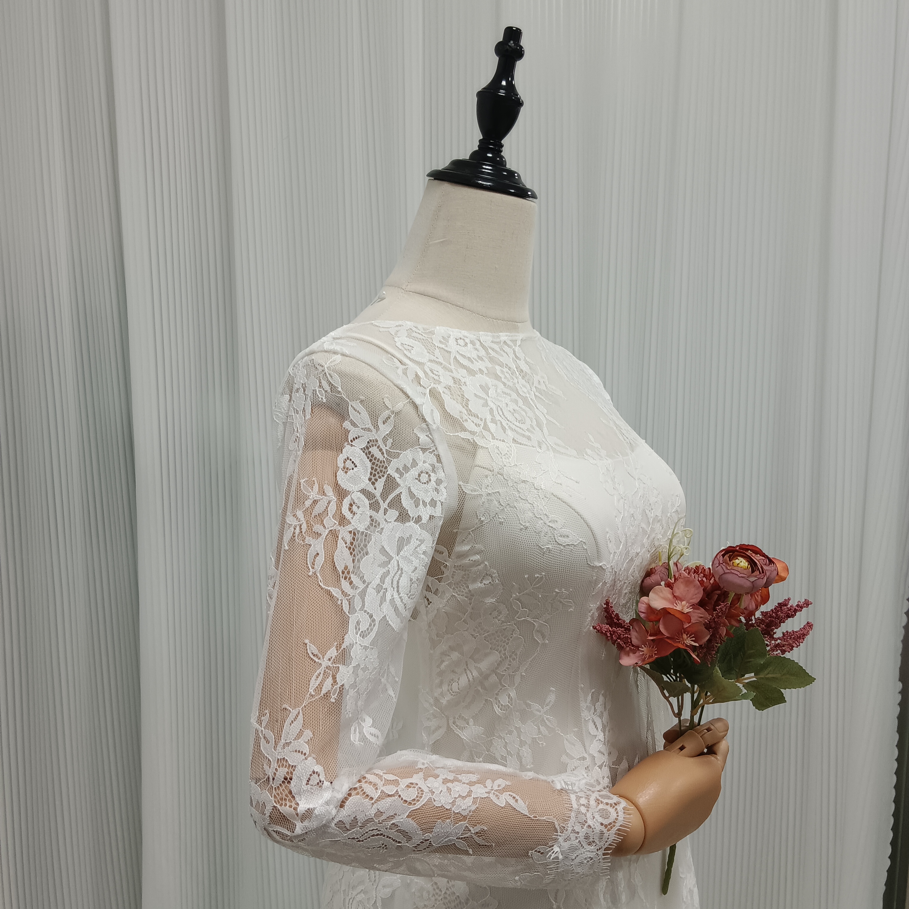 美品！2ways ウエディングドレス 贅沢な小花総レース 長袖 背中見せ 結婚式/披露宴