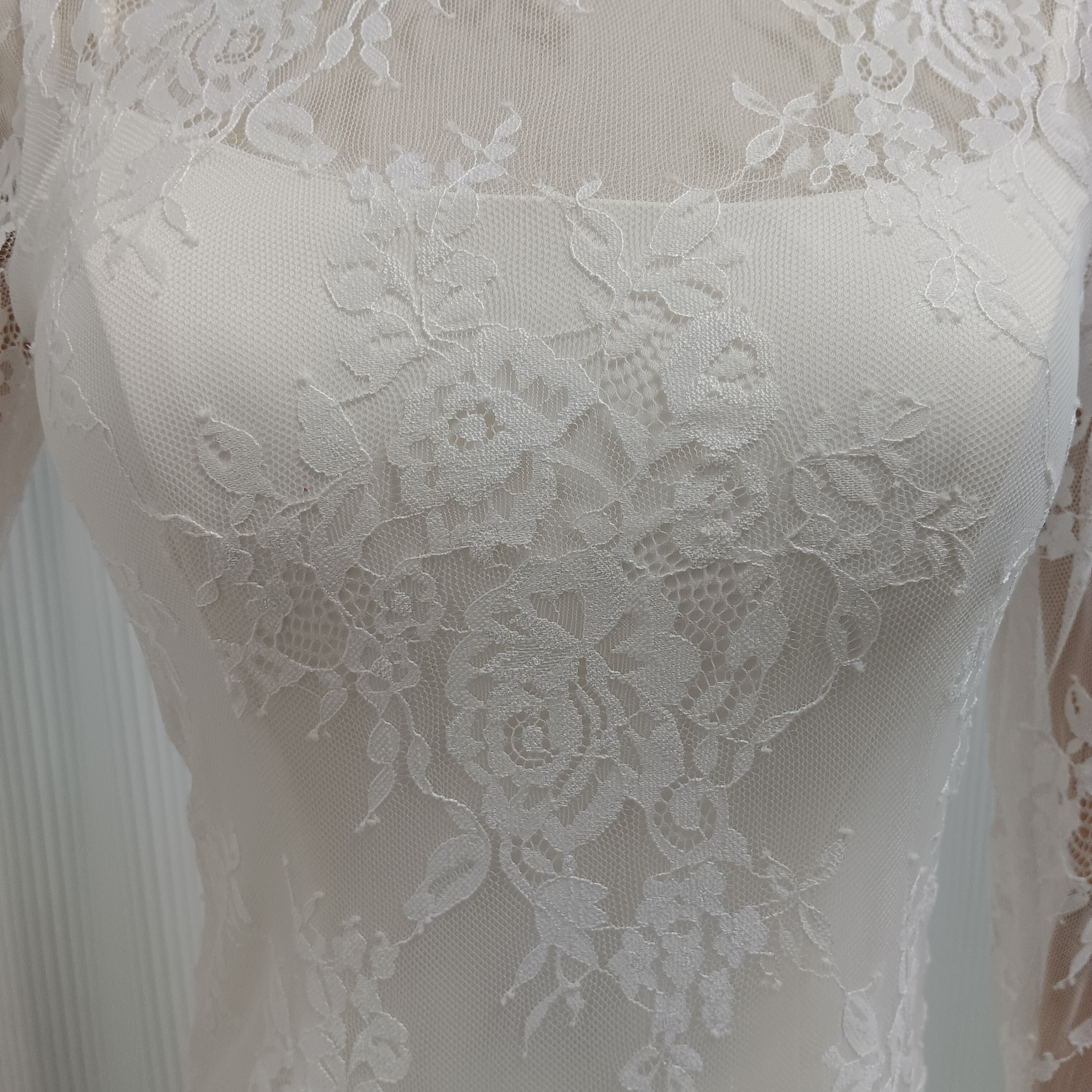 美品！2ways ウエディングドレス 贅沢な小花総レース 長袖 背中見せ 結婚式/披露宴