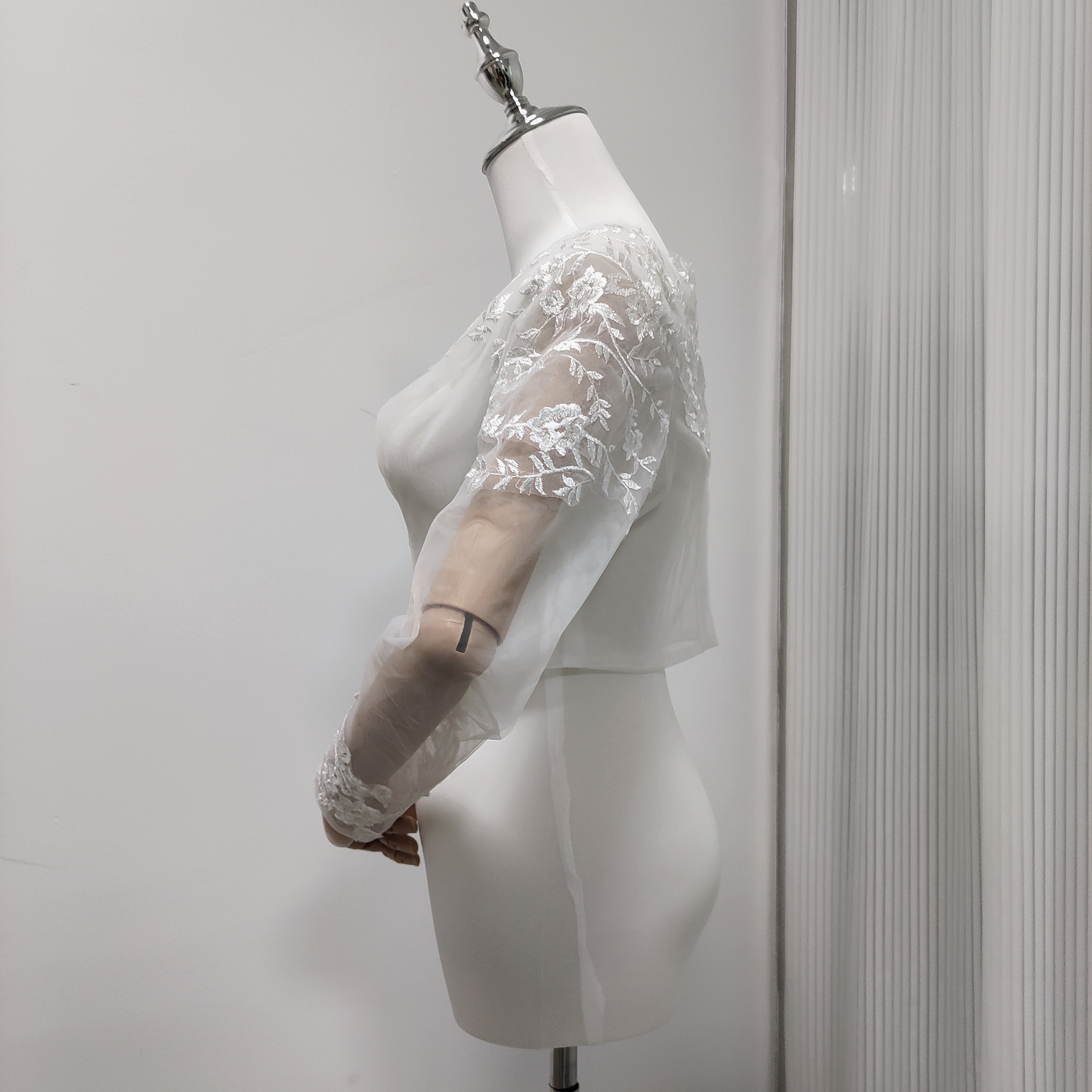 カラードレス 花モチーフ 薄青 Vネック シースルー袖 ソフトチュール キャミソール 前撮り