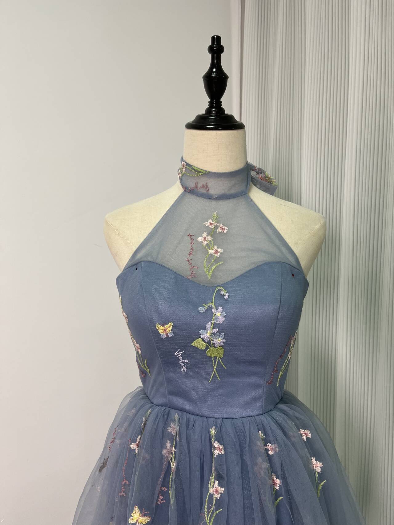 マーメイドライン サテン ボートネック パープル 背中見せ 繊細レース  