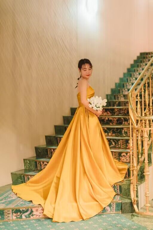 ウェディングドレス 鬱金色 ベアトップ パフスリーブ  可愛い 編み上げ 結婚式 前撮り