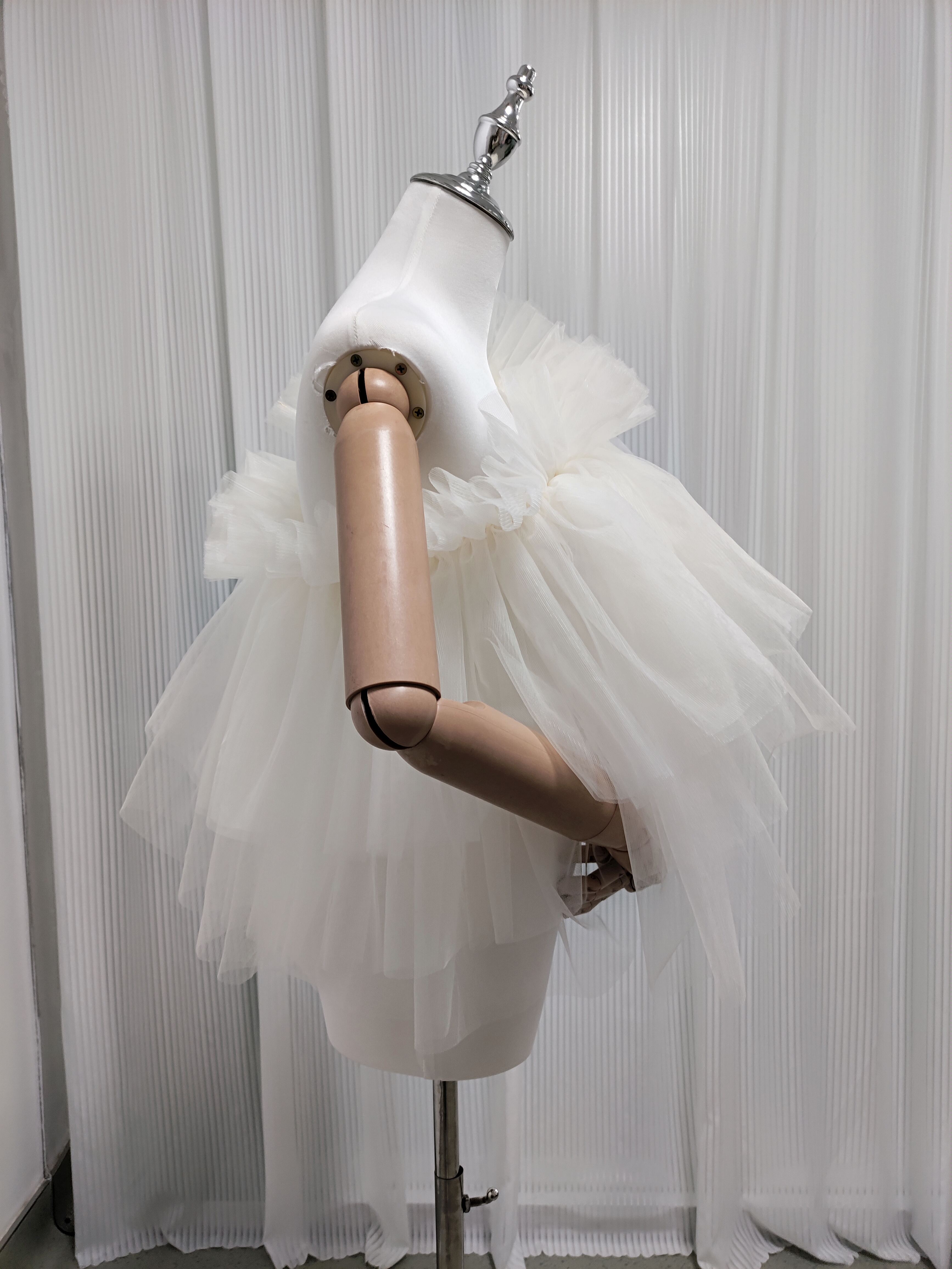 可愛い トップス ショルダー型 ソフトチュール ベージュ 披露宴/結婚式