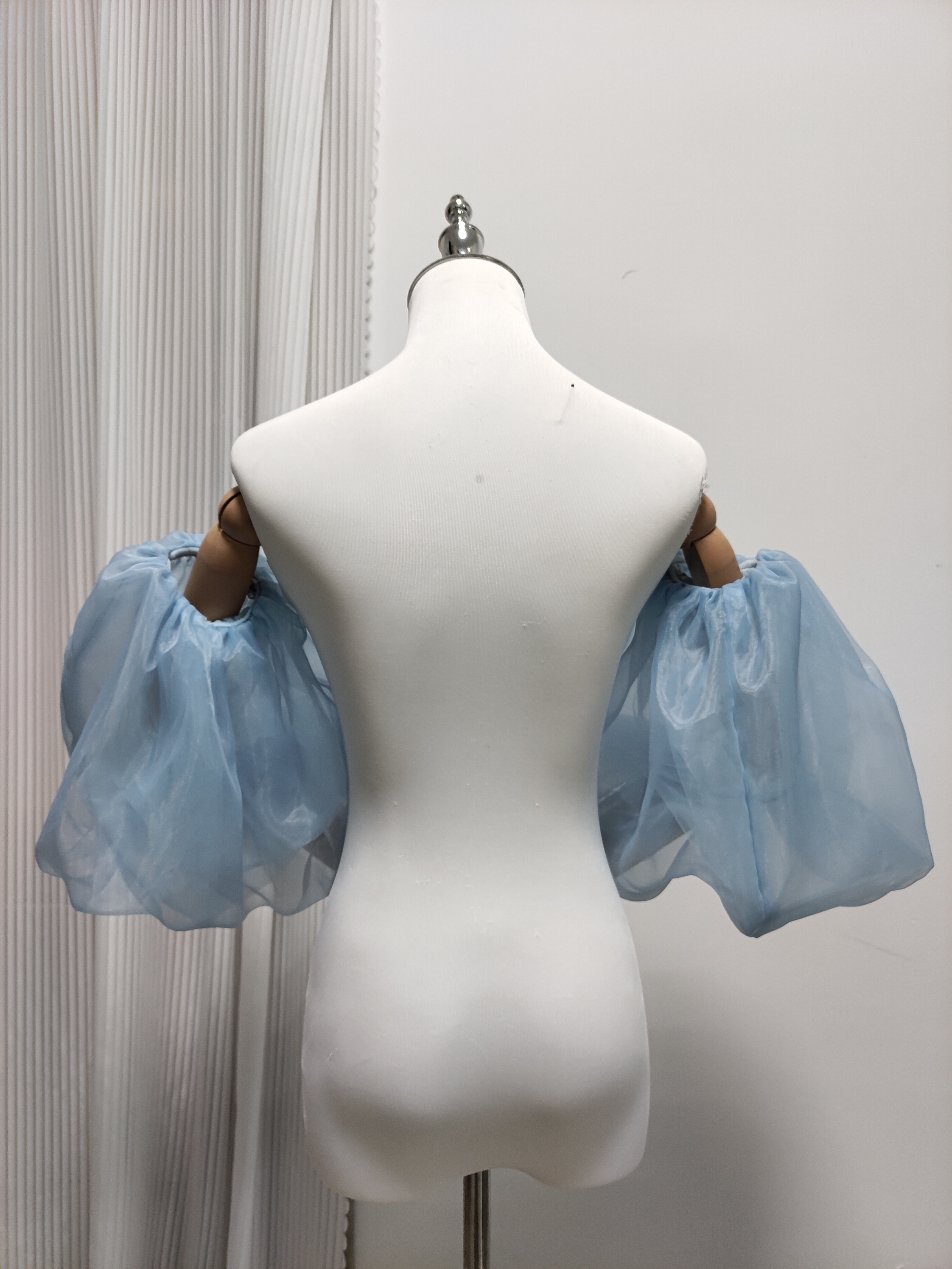 可愛い パフスリーブ 取り外し袖 爽やかで優しいブルー ストレッチ 前撮り