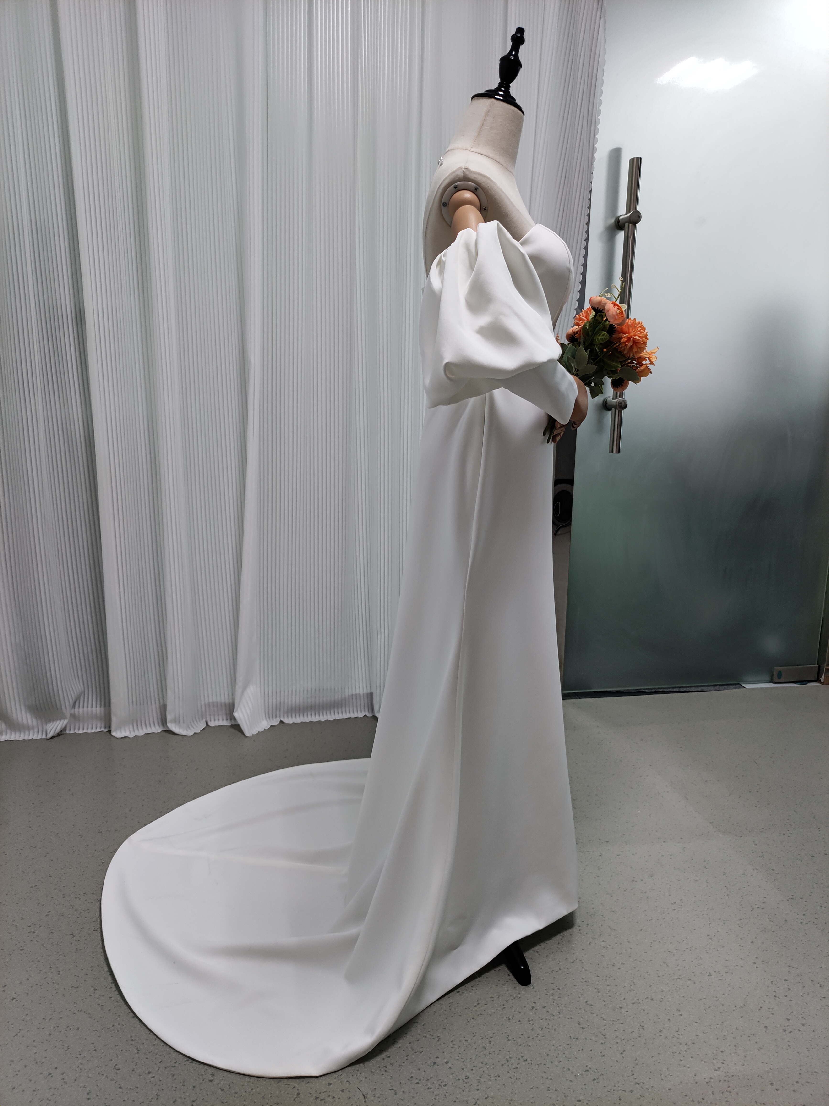 パーティードレス ベアトップ パフスリーブ ファスナー クレープ生地 スレンダーライン 二次会/前撮り