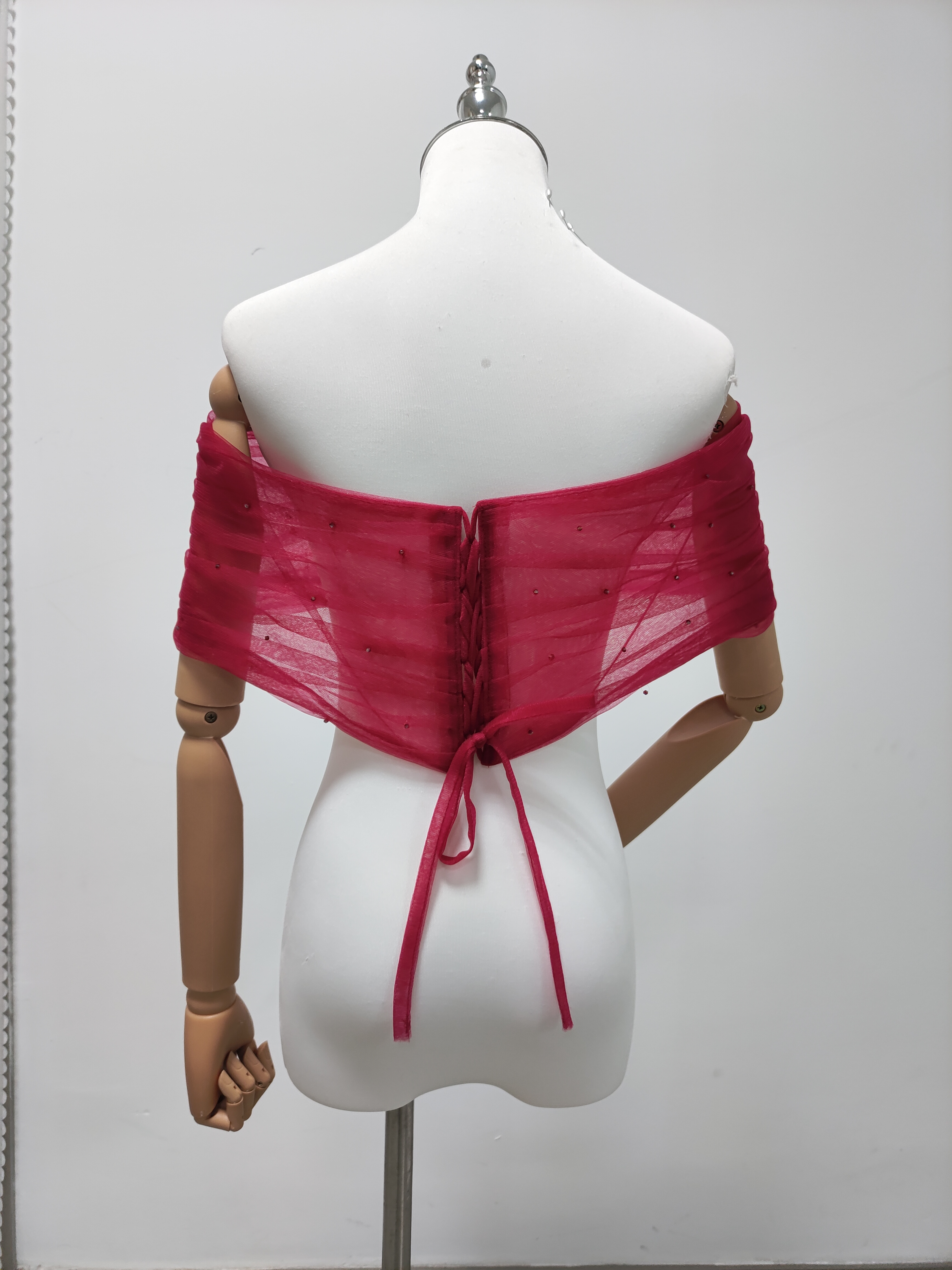 取り外しオフショルダー ボルドー色 編み上げ キラキラのハンドビーディング 色直し 前撮り