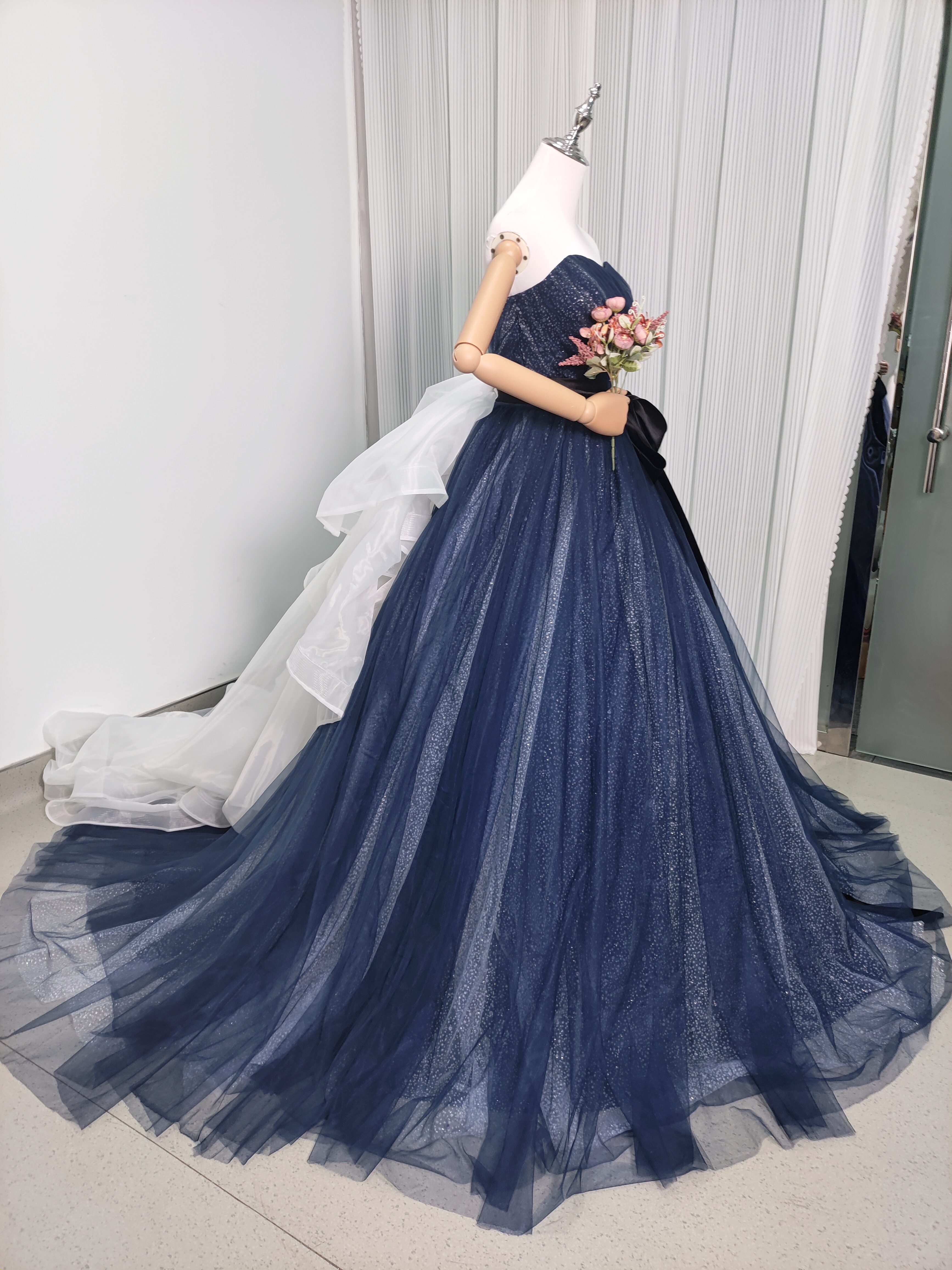 豪華！カラードレス ネイビー キラキラグリッターチュール 豪華なバックリボン ツーピース デザイン感 結婚式