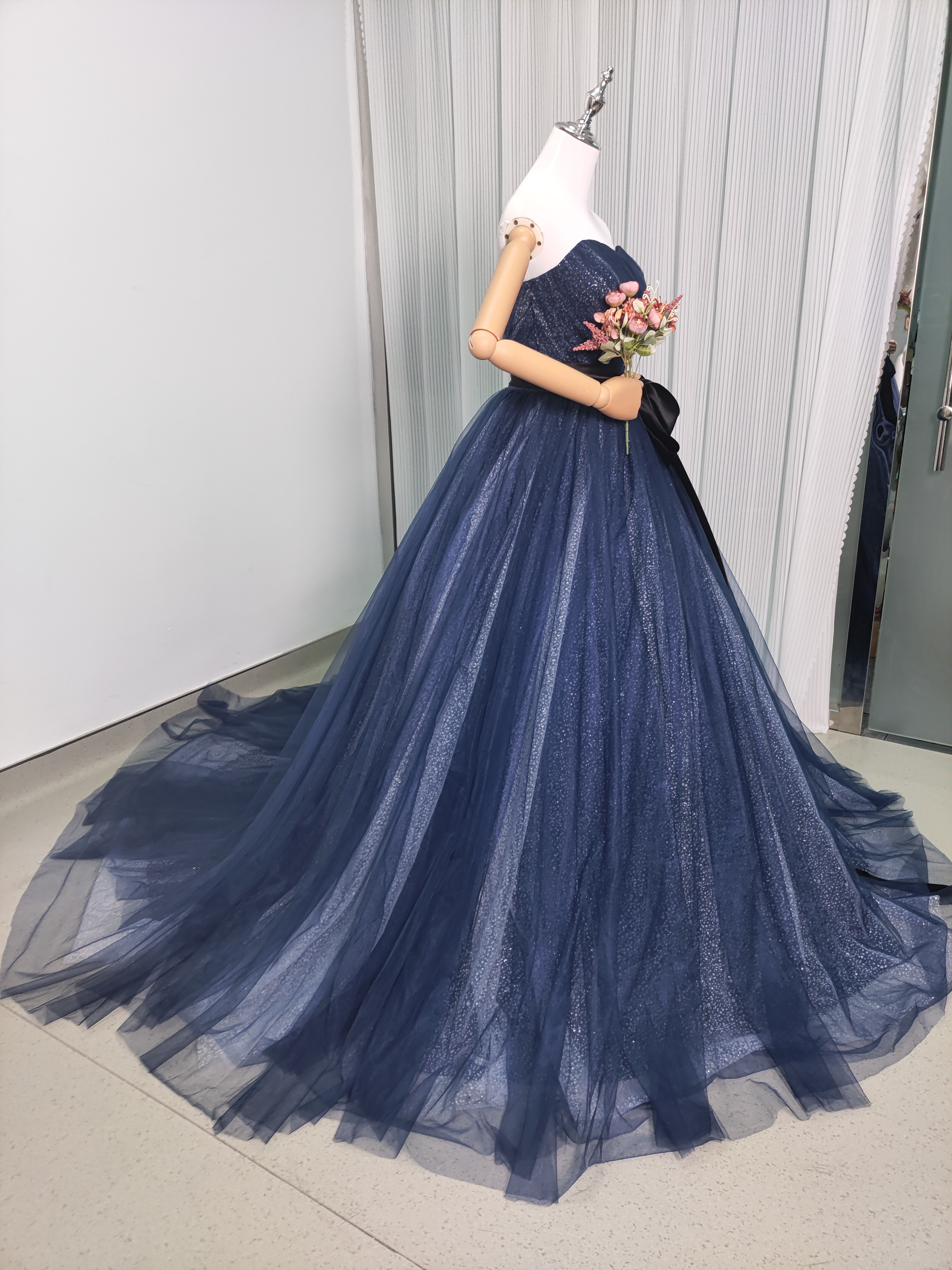 豪華！カラードレス ネイビー キラキラグリッターチュール 豪華なバックリボン ツーピース デザイン感 結婚式