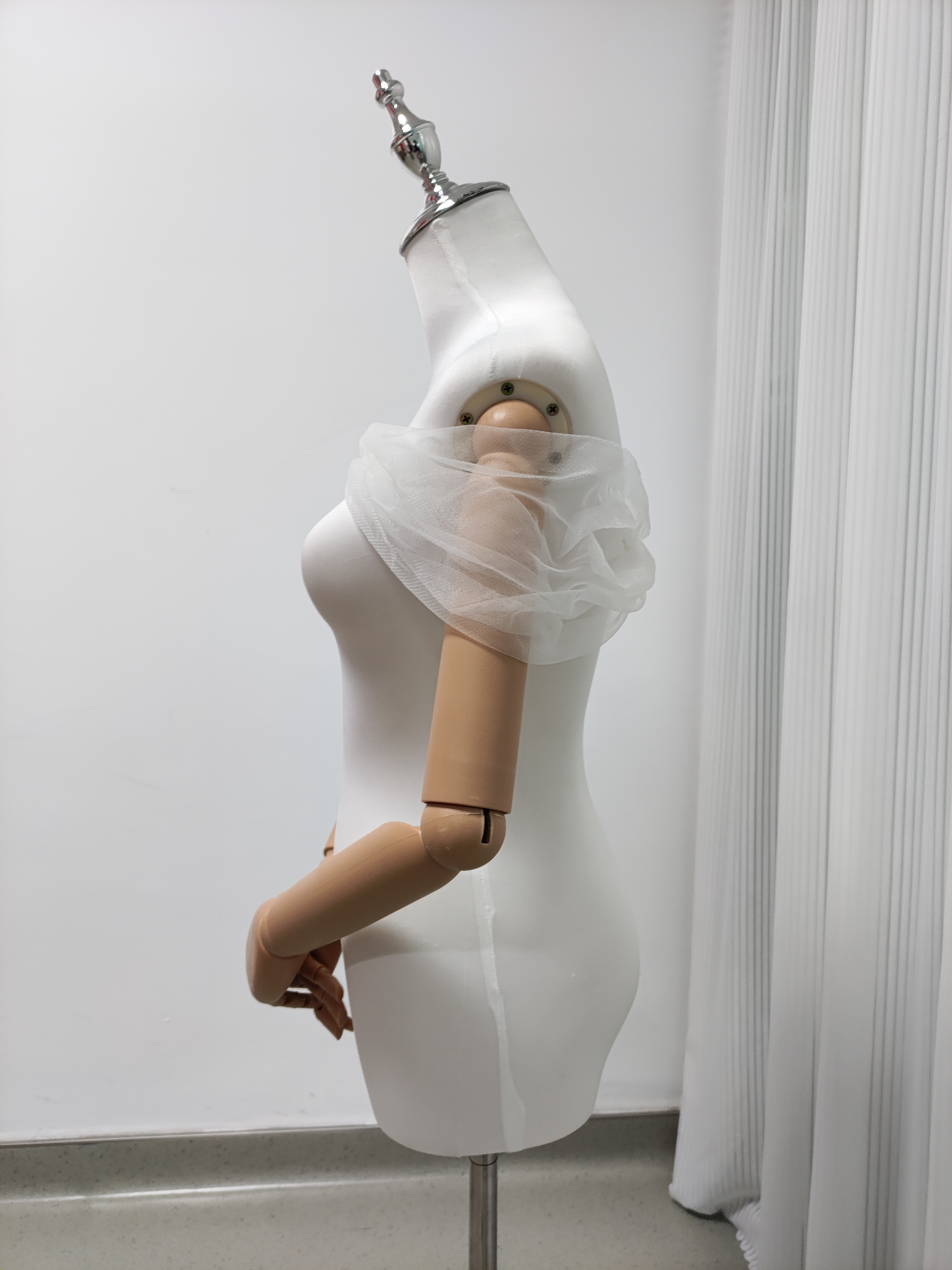 取り外しオフショルダー オフホワイト 可愛い シースルー 花嫁/ウェディングドレス