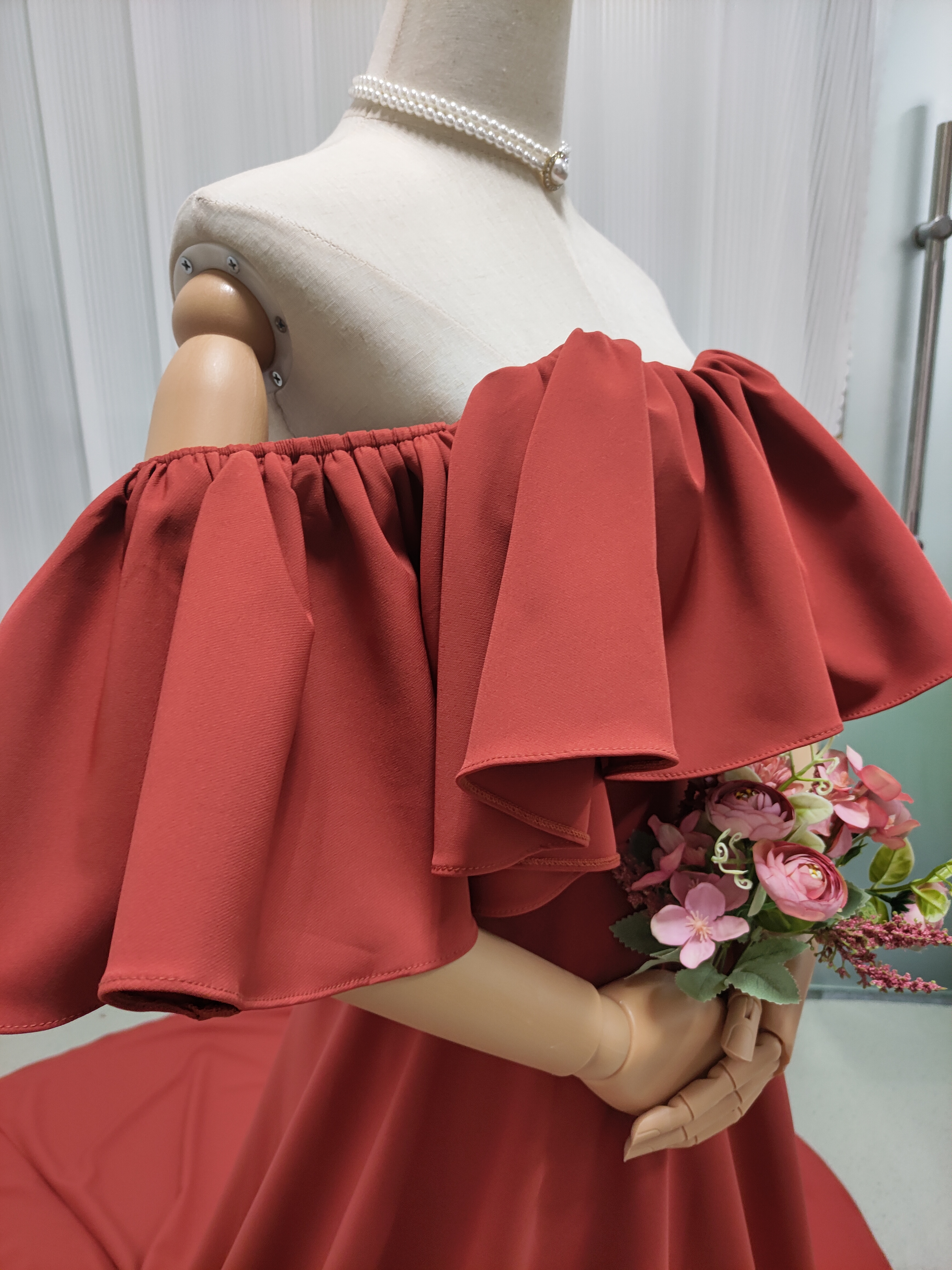 実例写真！エレガント パーティードレス オフショルダー テラコッタ色 クレープ生地 前撮り