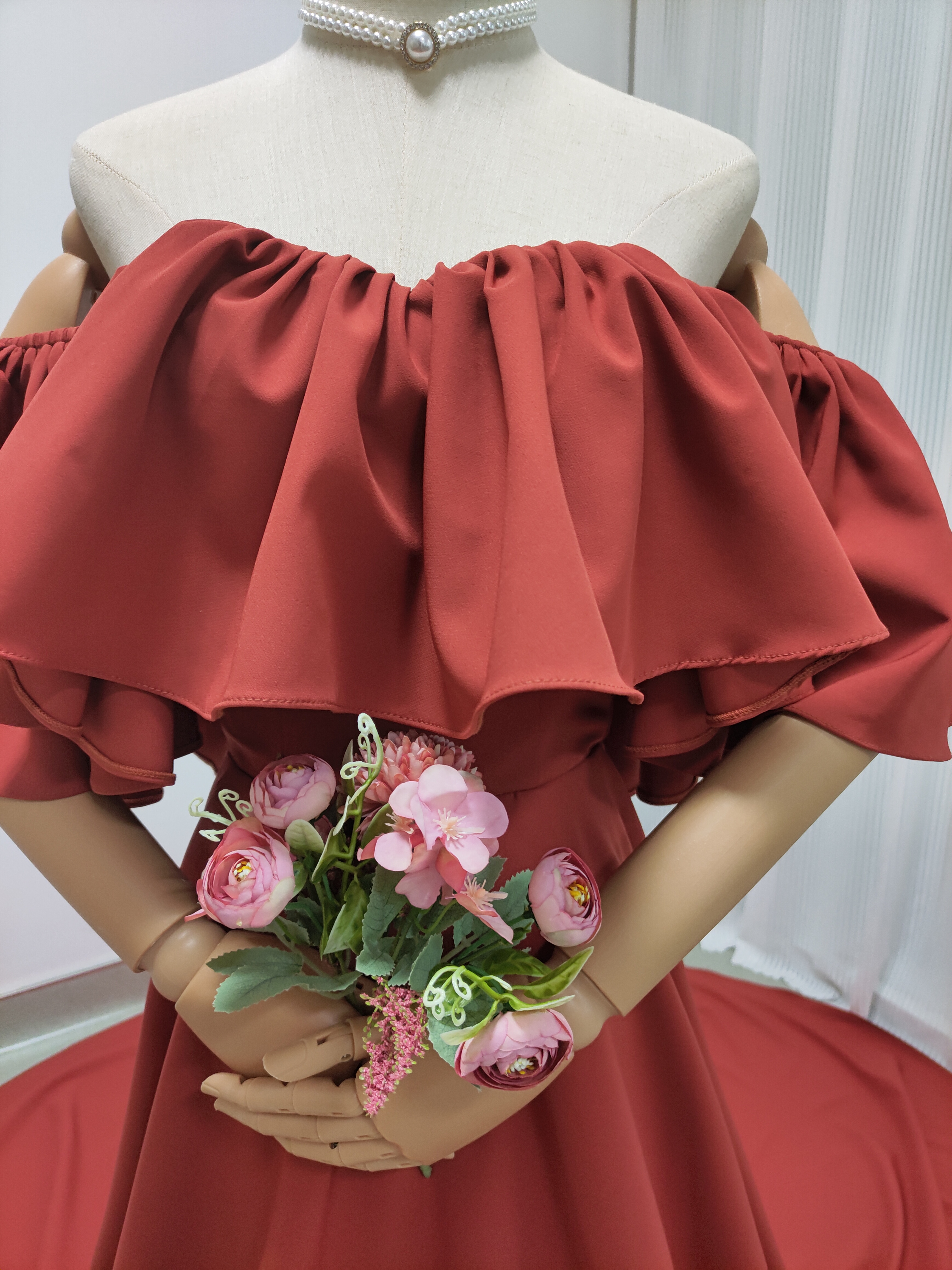 実例写真！エレガント パーティードレス オフショルダー テラコッタ色 クレープ生地 前撮り