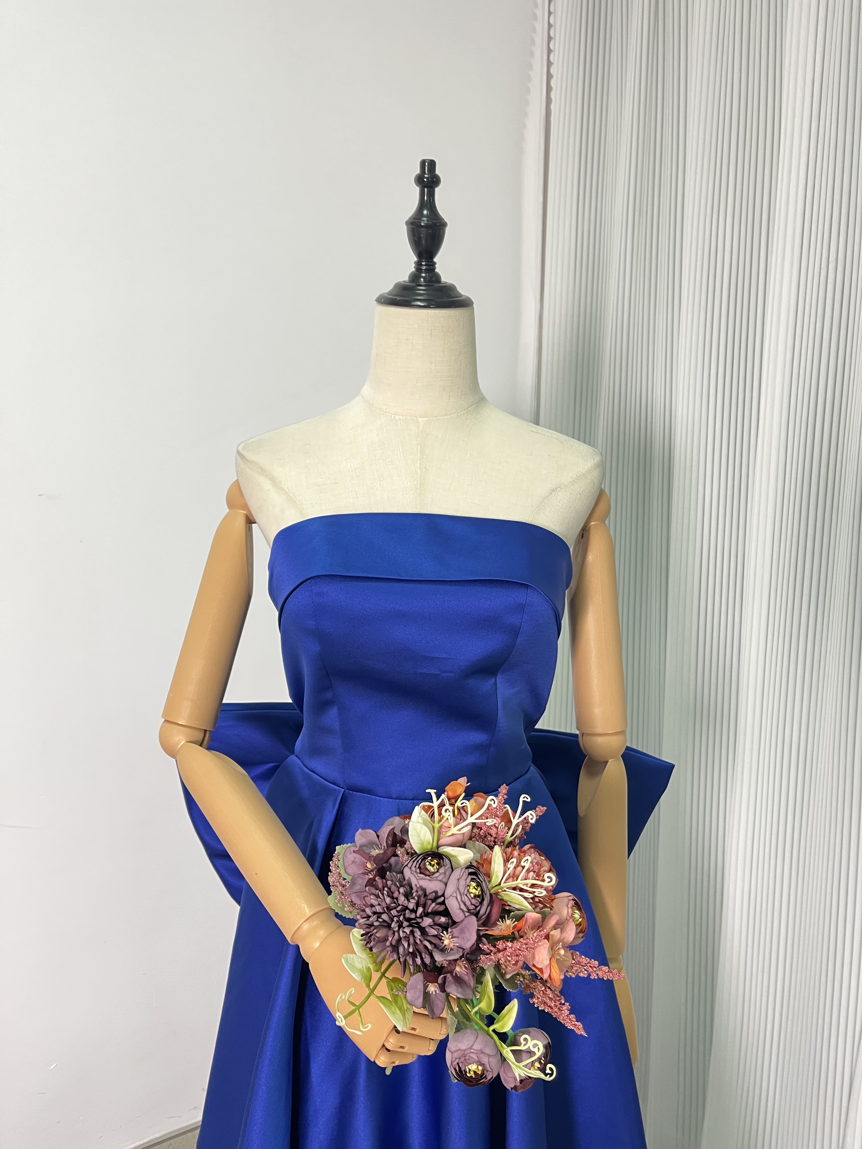 高品質！パーティードレス ジュエルブルー ベアトップ 豪華なバックリボン ロング ワンピース 二次会