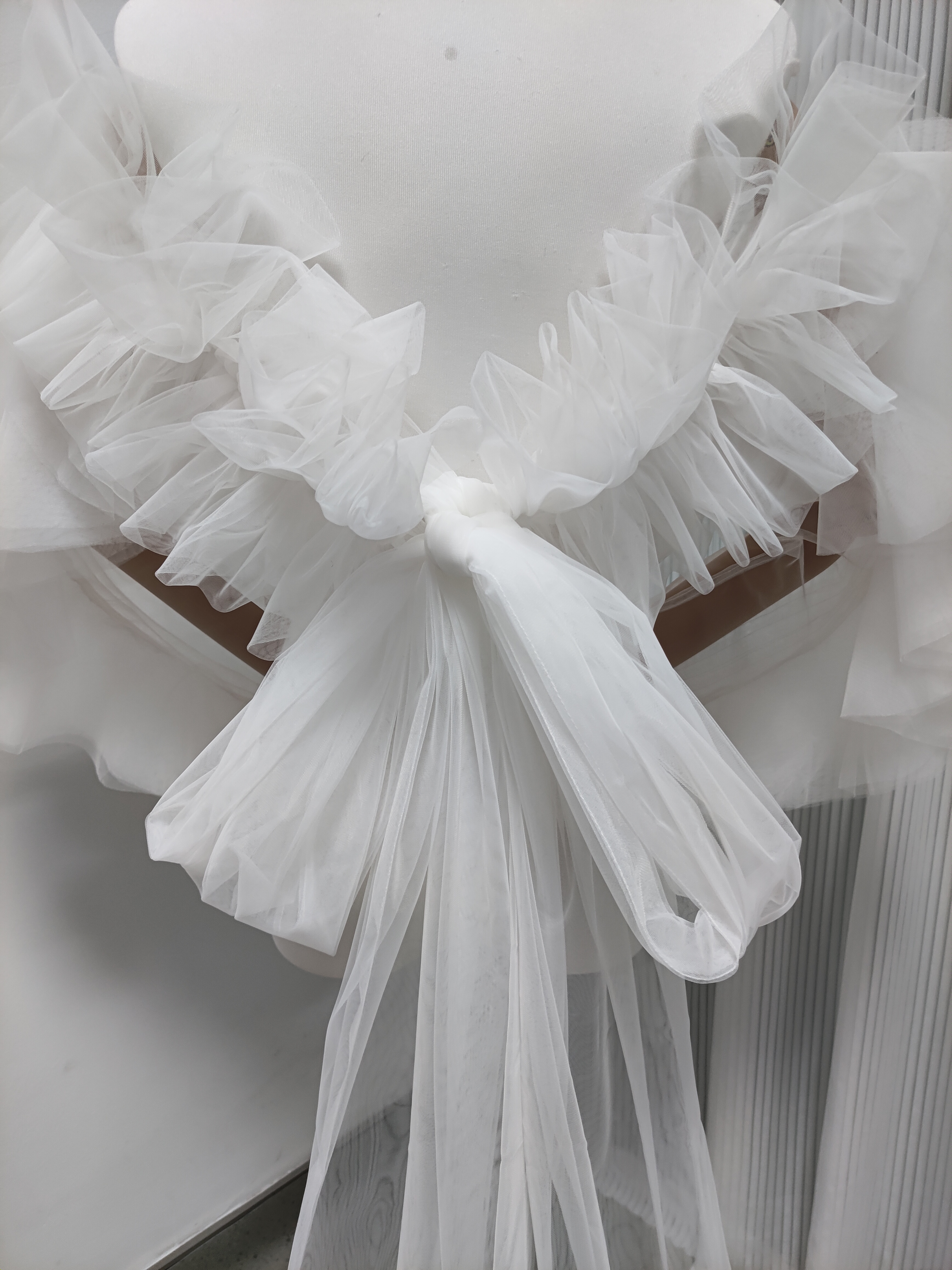 シアーな美しさ ソフトチュール トップス オフショルダー ラッフルフリル 結婚式/披露宴