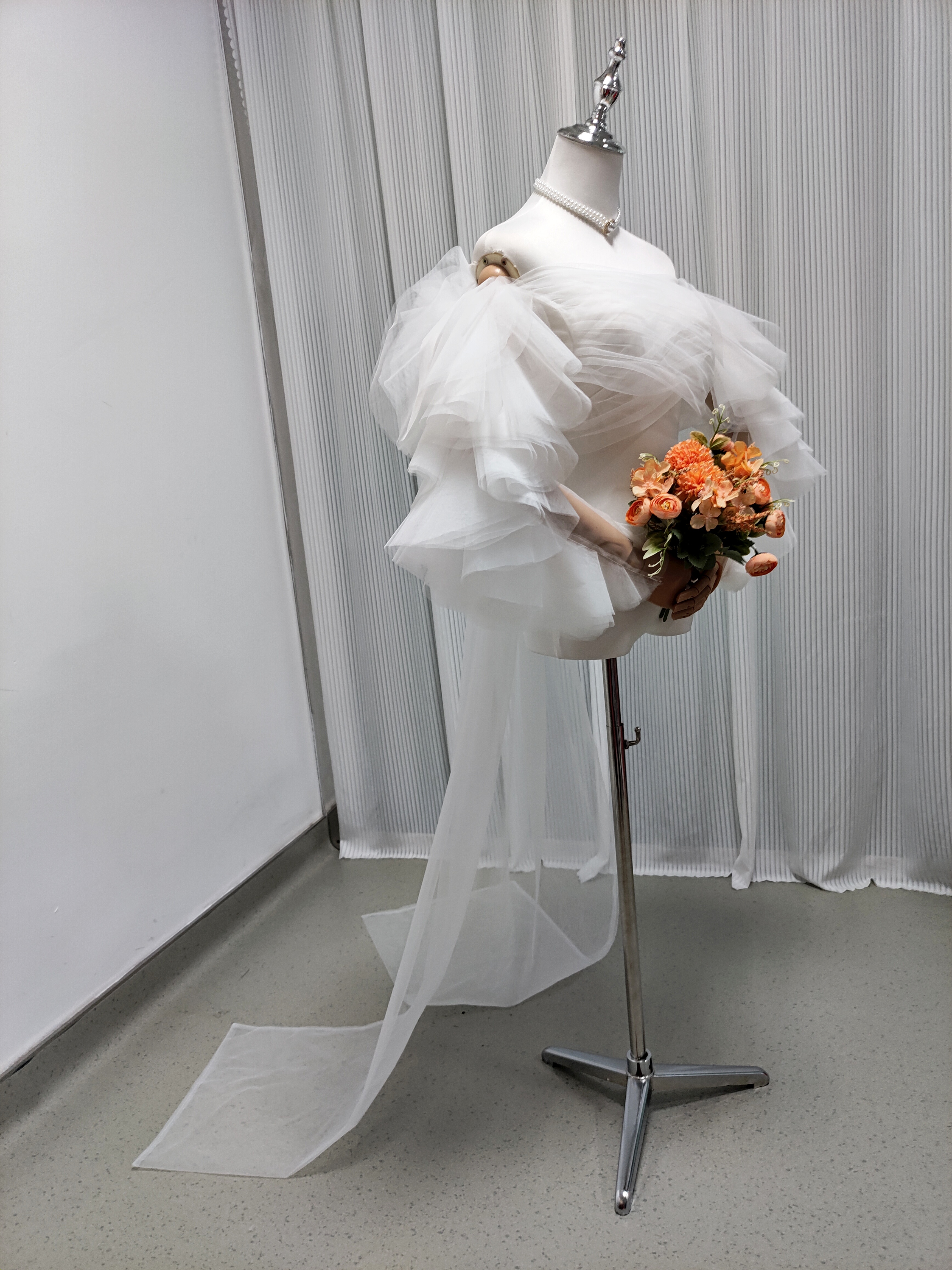 シアーな美しさ ソフトチュール トップス オフショルダー ラッフルフリル 結婚式/披露宴