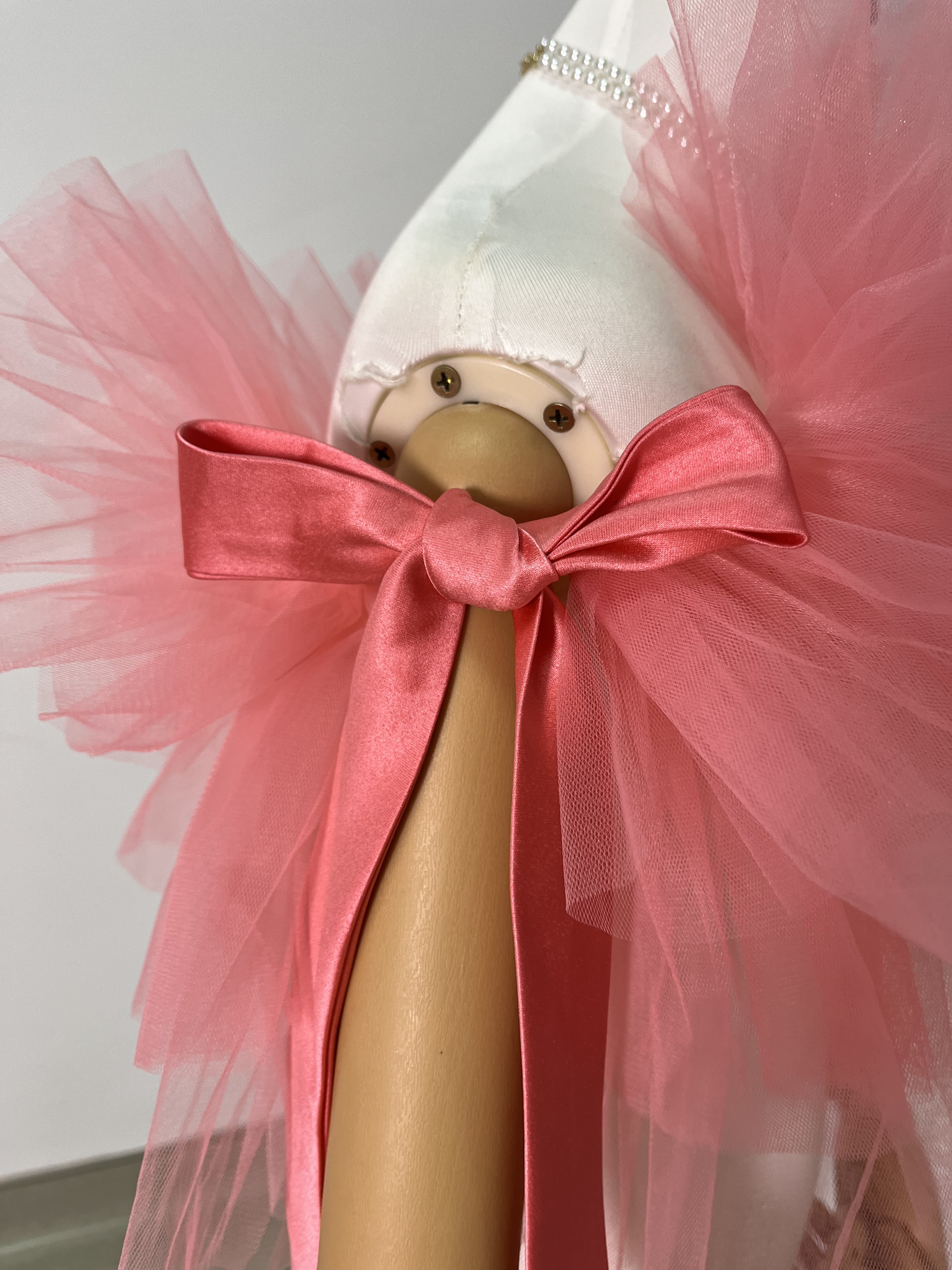 オフショルダー 可愛い ビビッドピンク デザイン感 ソフトチュール 前撮り ストレッチ