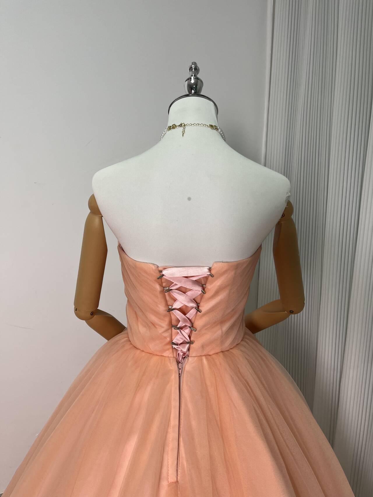 カラードレス 薄ピンク ベアトップ プリンセスライン 編み上げ 披露宴/前撮り