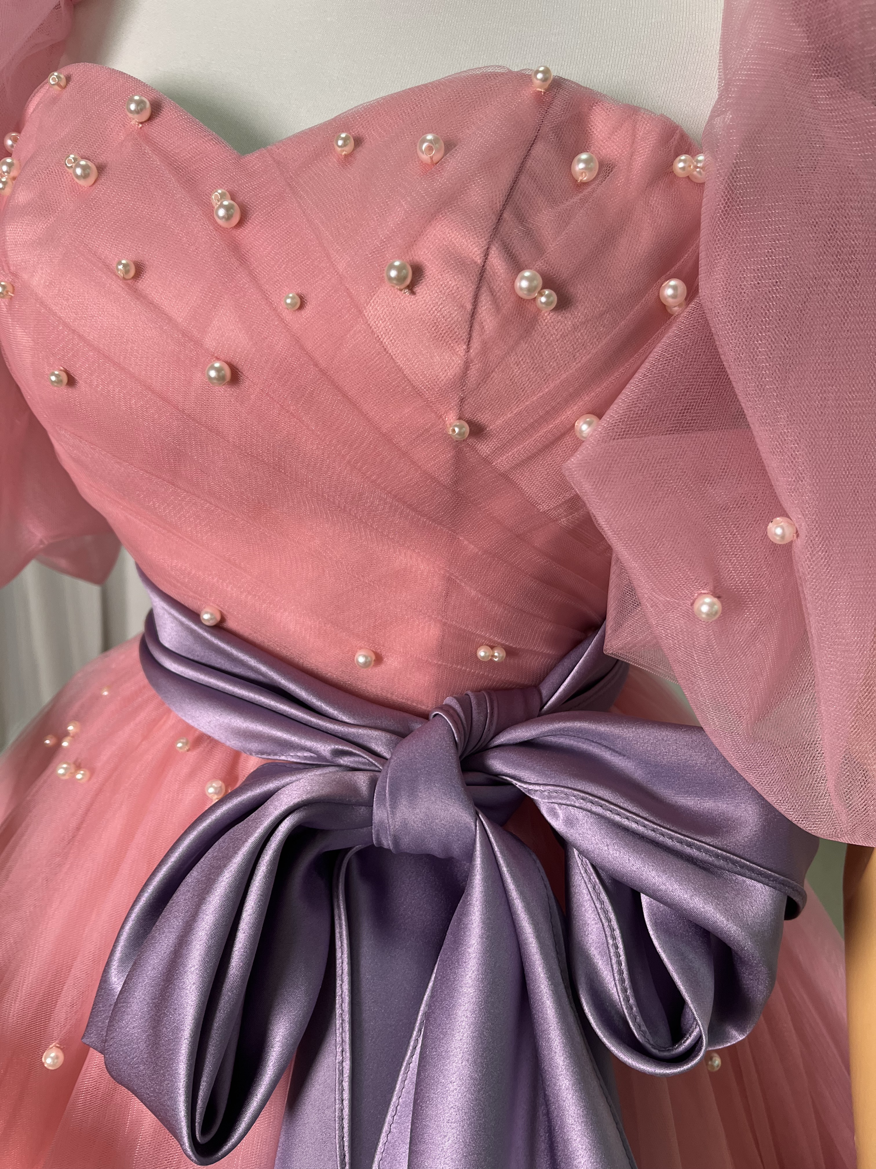 美品！パーティードレス ローズピンク ビーズ プリンセスライン ベルト 編み上げ 花嫁/前撮り