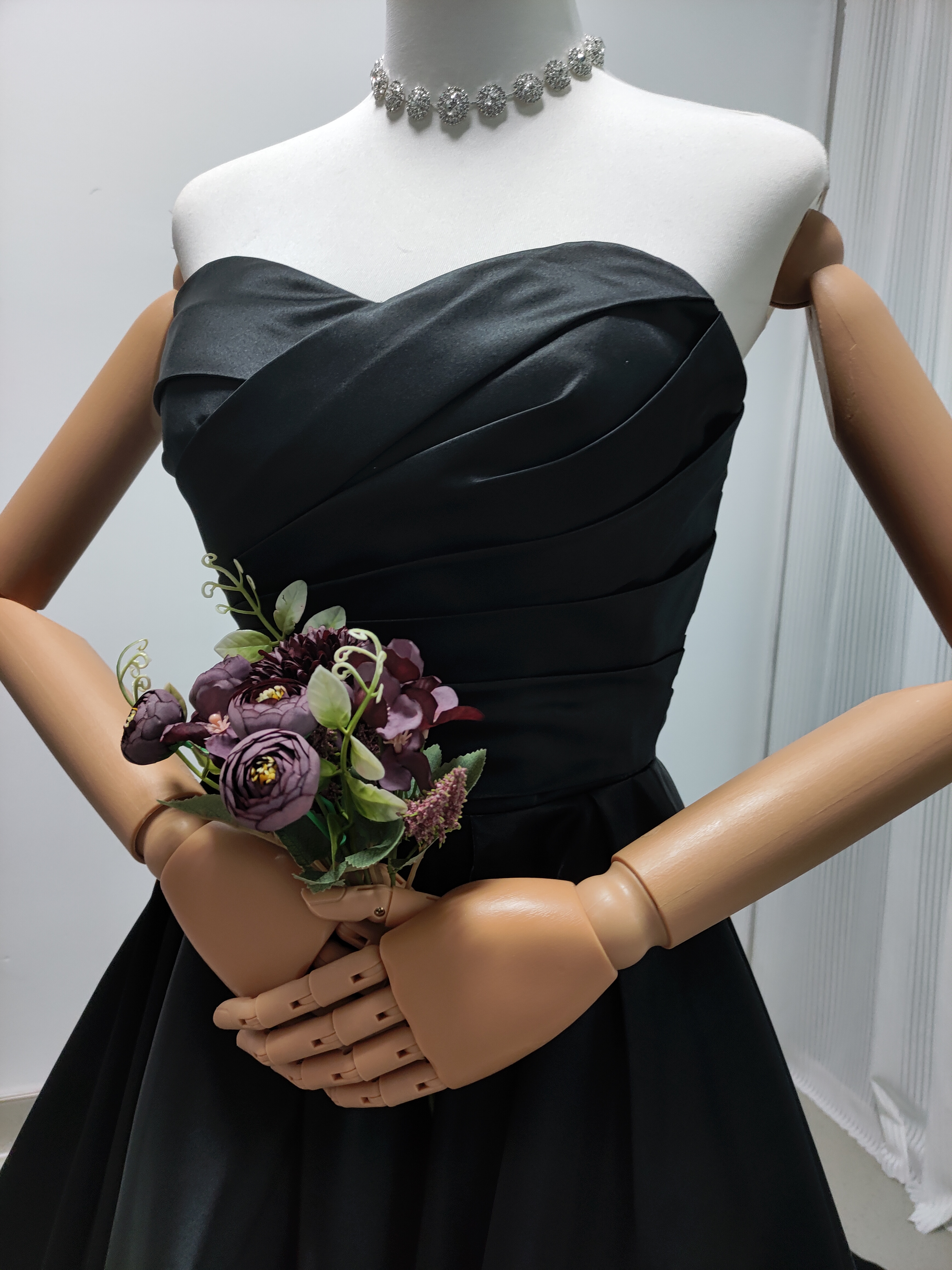 パーティードレス ブラック ベアトップ 光沢サテン 編み上げ 演奏会/音楽会