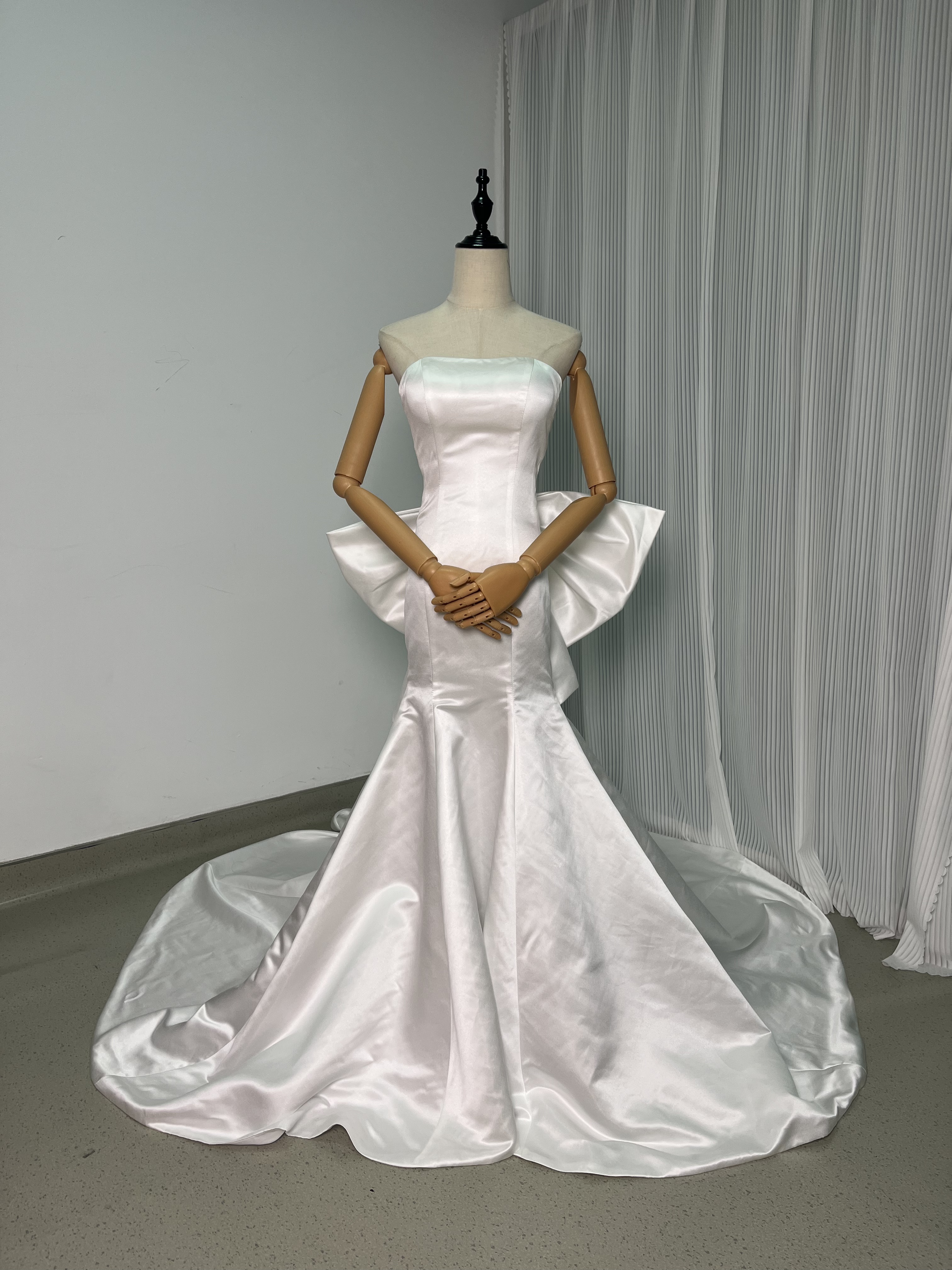 ウェディングドレス マーメイドライン 背中リボン 結婚式用 楽天市場】【送料無料】スタイリッシュ:背中リボンマーメイド
