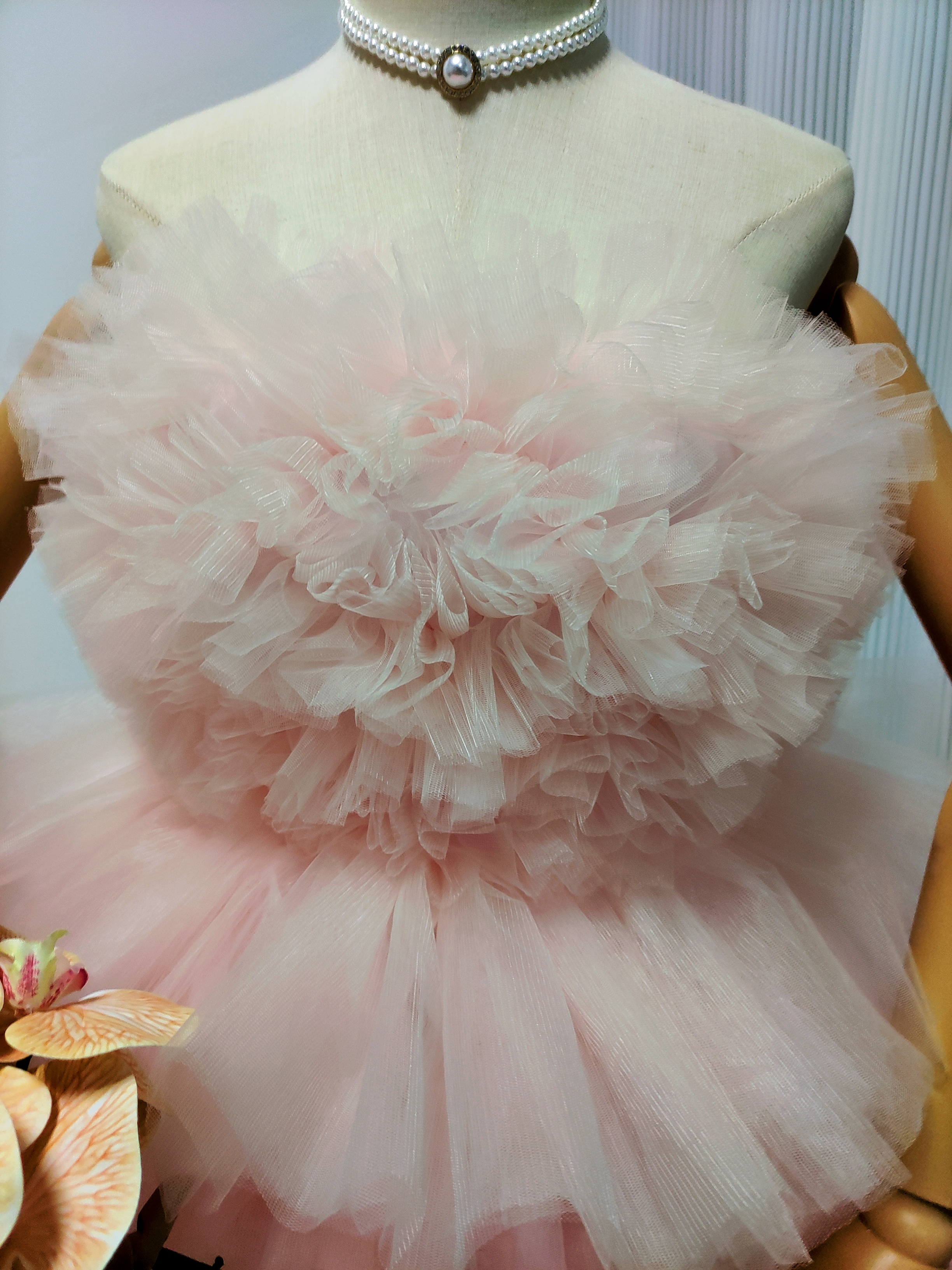 美品！カラードレス ピンク ベアトップ フレアスカート 柔らかく重ねたチュールスカート 結婚式/前撮り