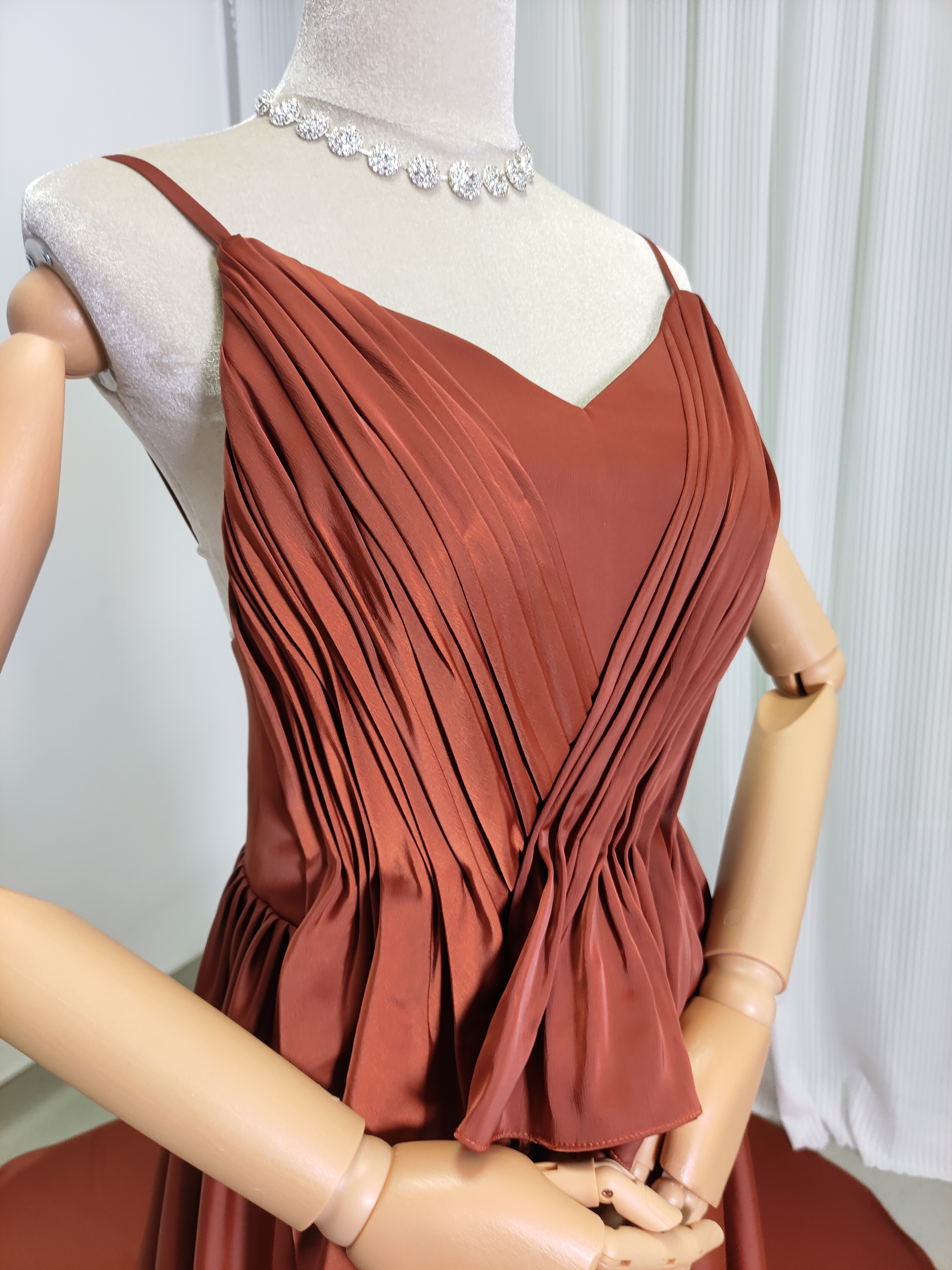 パーティードレス テラコッタ色 滑らか キャミソール Vネック ファスナー 前撮り ロングトレーン