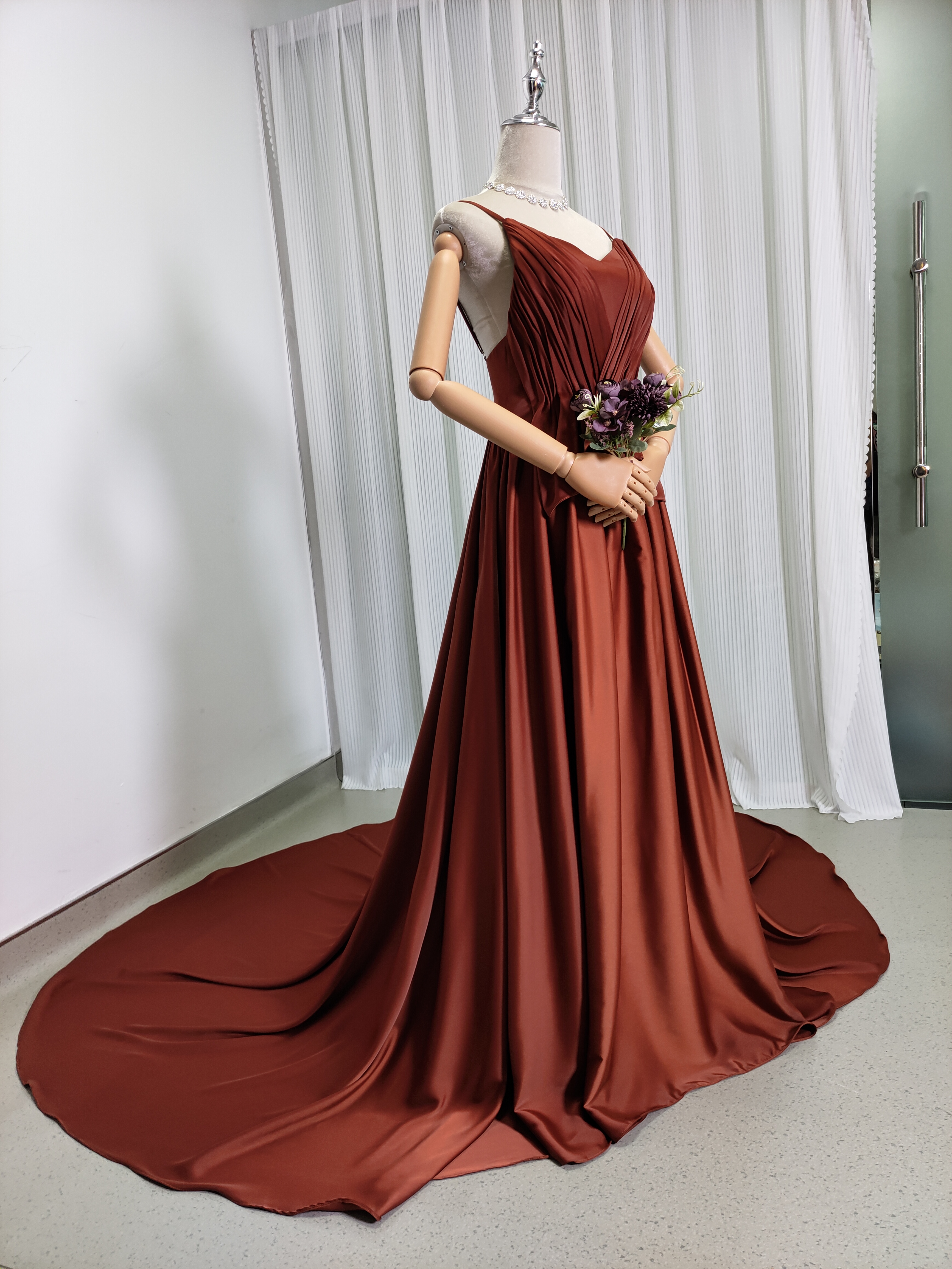 パーティードレス テラコッタ色 滑らか キャミソール Vネック ファスナー 前撮り ロングトレーン
