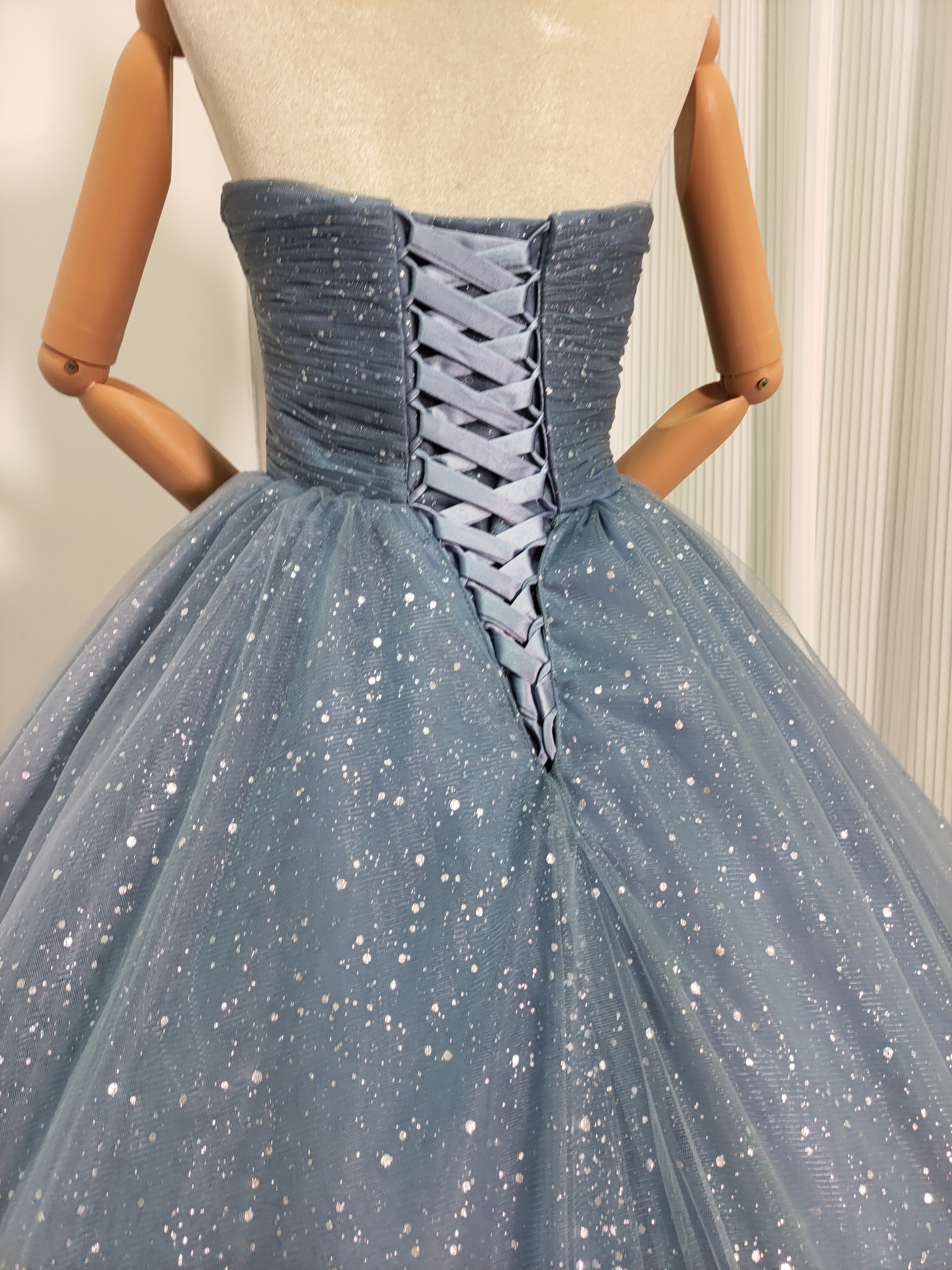 パーティードレス ブルー キラキラグリッターチュール ベアトップ プリンセスライン 編み上げ