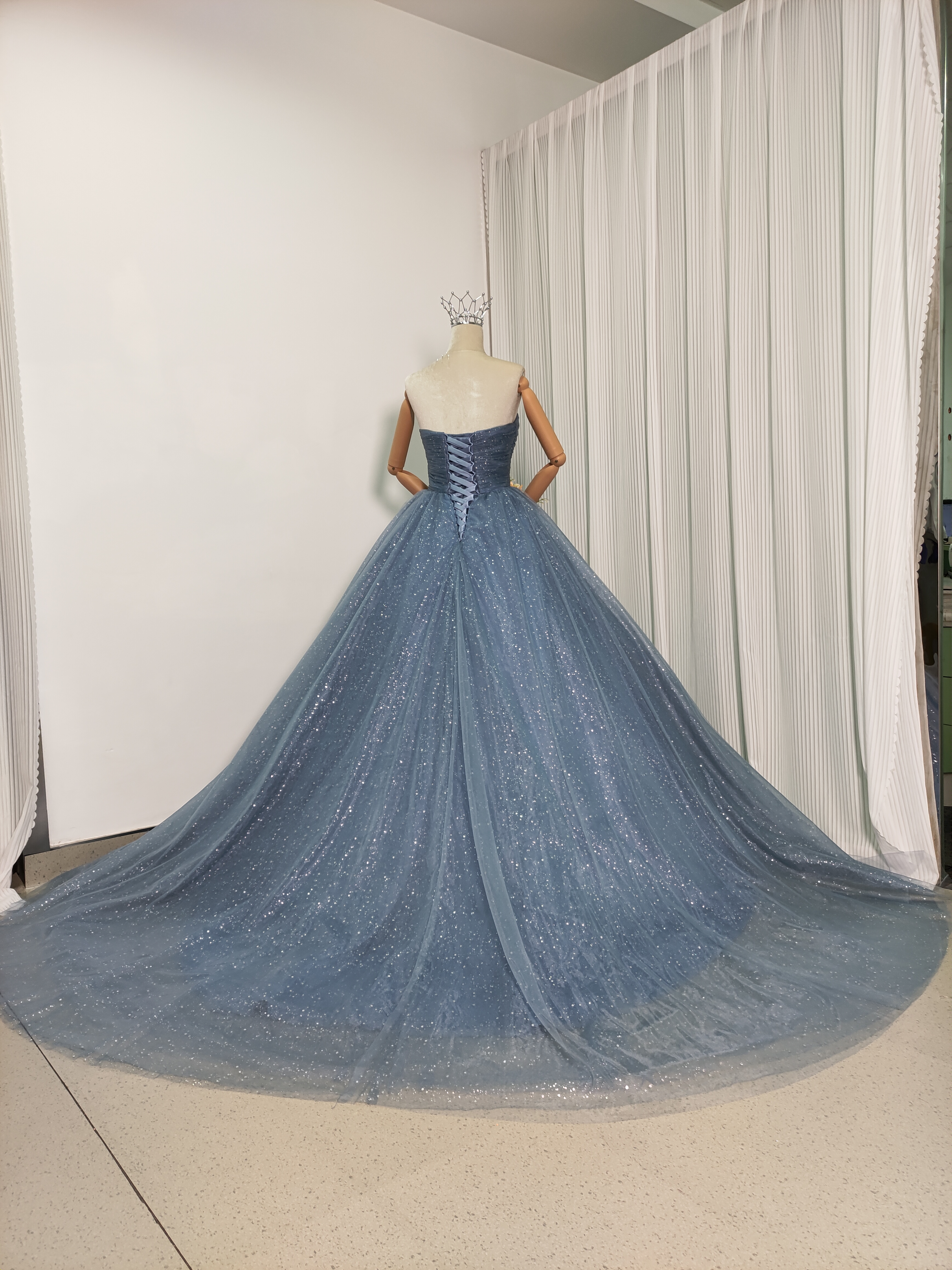 パーティードレス ブルー キラキラグリッターチュール ベアトップ プリンセスライン 編み上げ