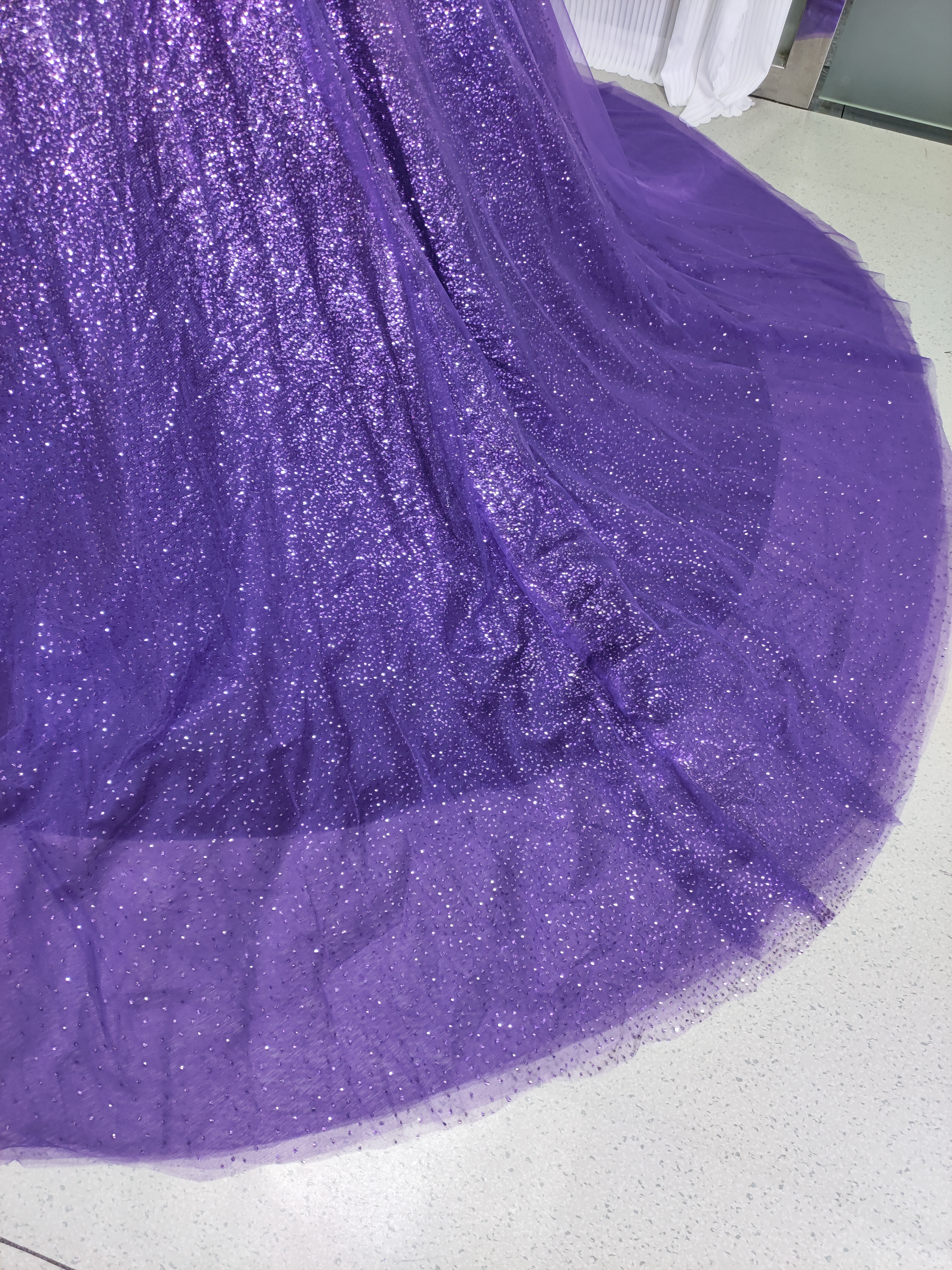 カラードレス パープル ベアトップ キラキラグリッターチュール 編み上げ 披露宴 前撮り