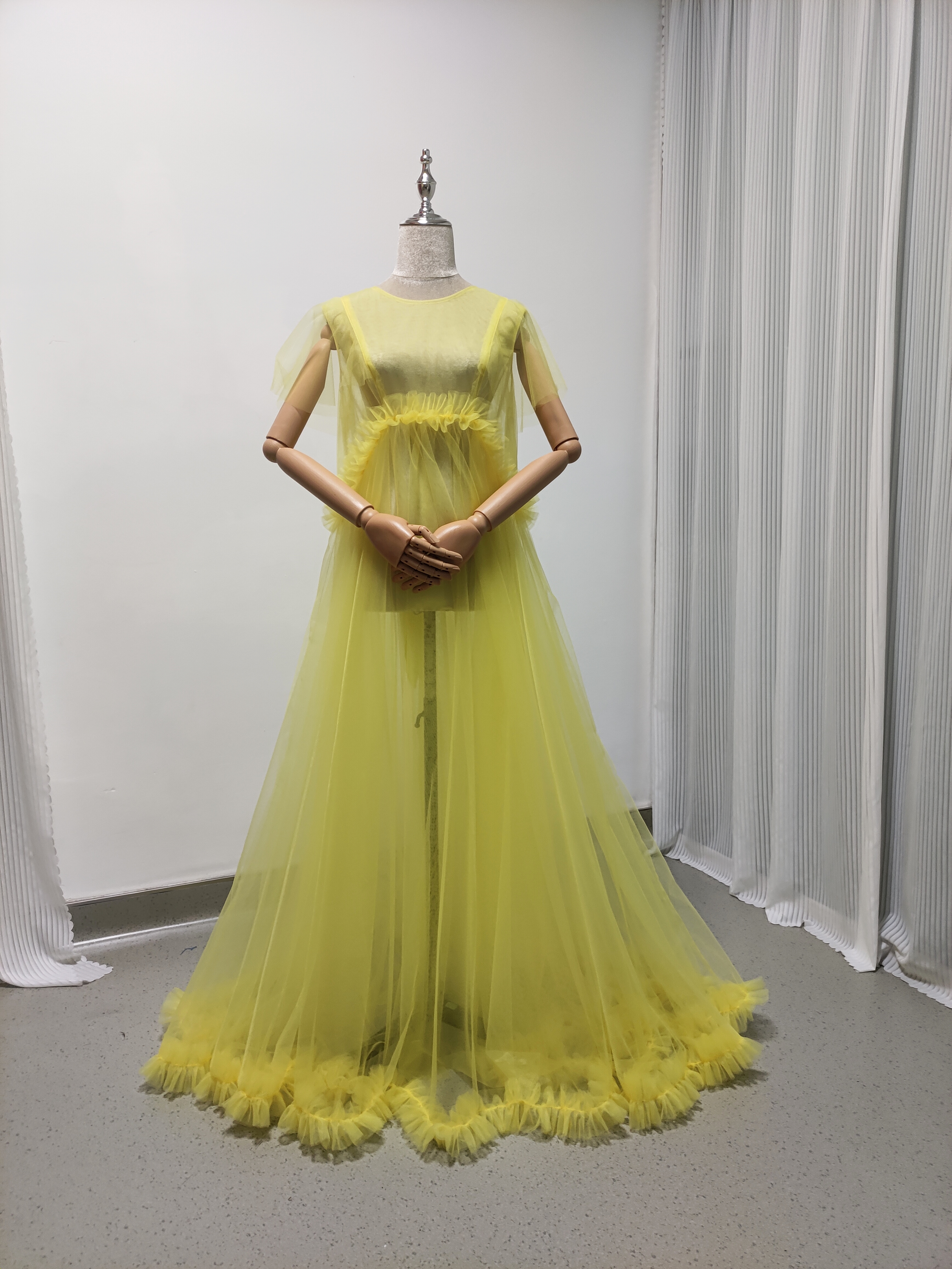 マーメイドライン サテン ボートネック パープル 背中見せ 繊細レース