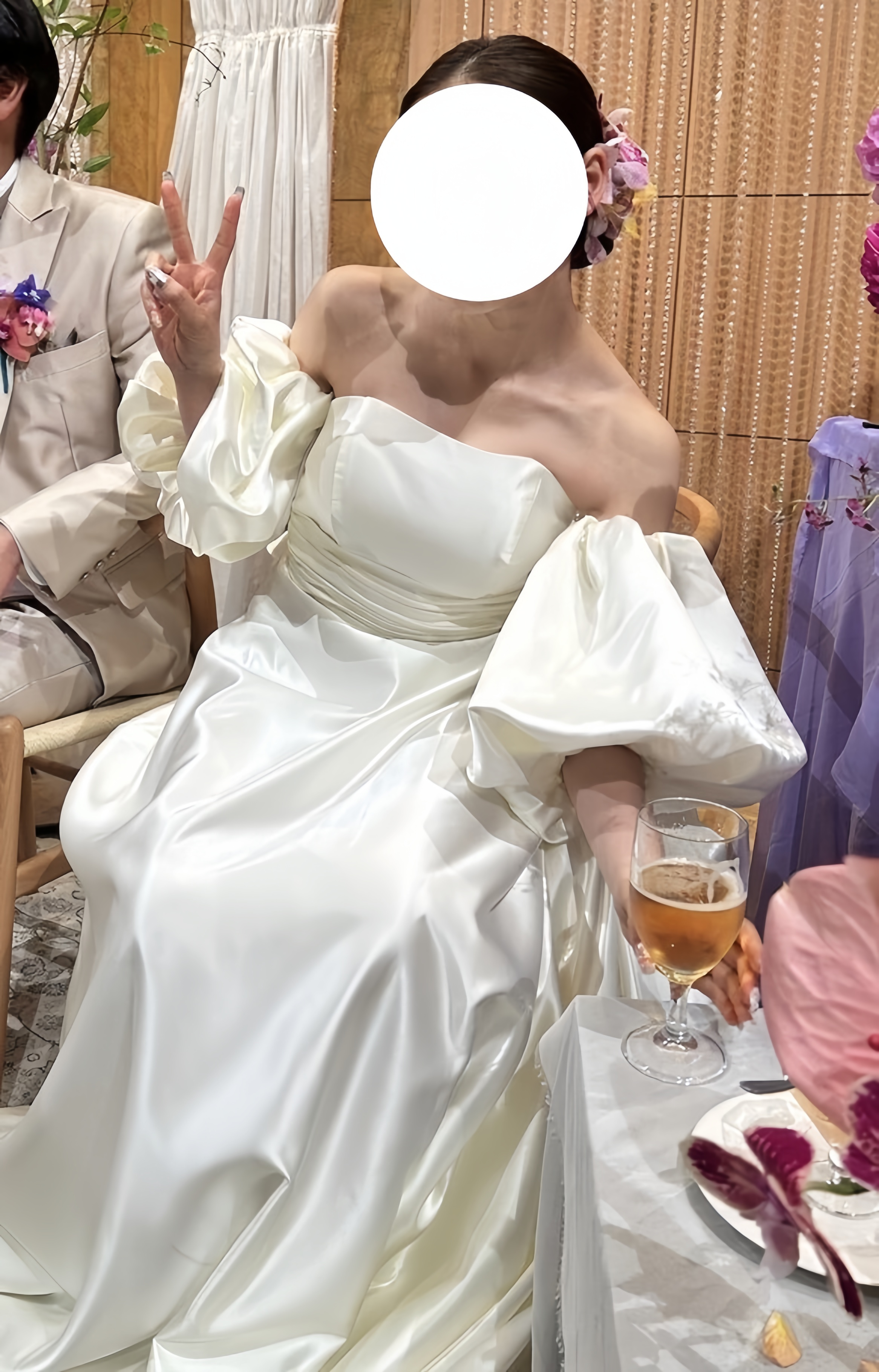 実例写真！ウェディングドレス ベアトップ パフスリーブ 光沢サテン 可愛い 取り外しリボン 拳式/前撮り