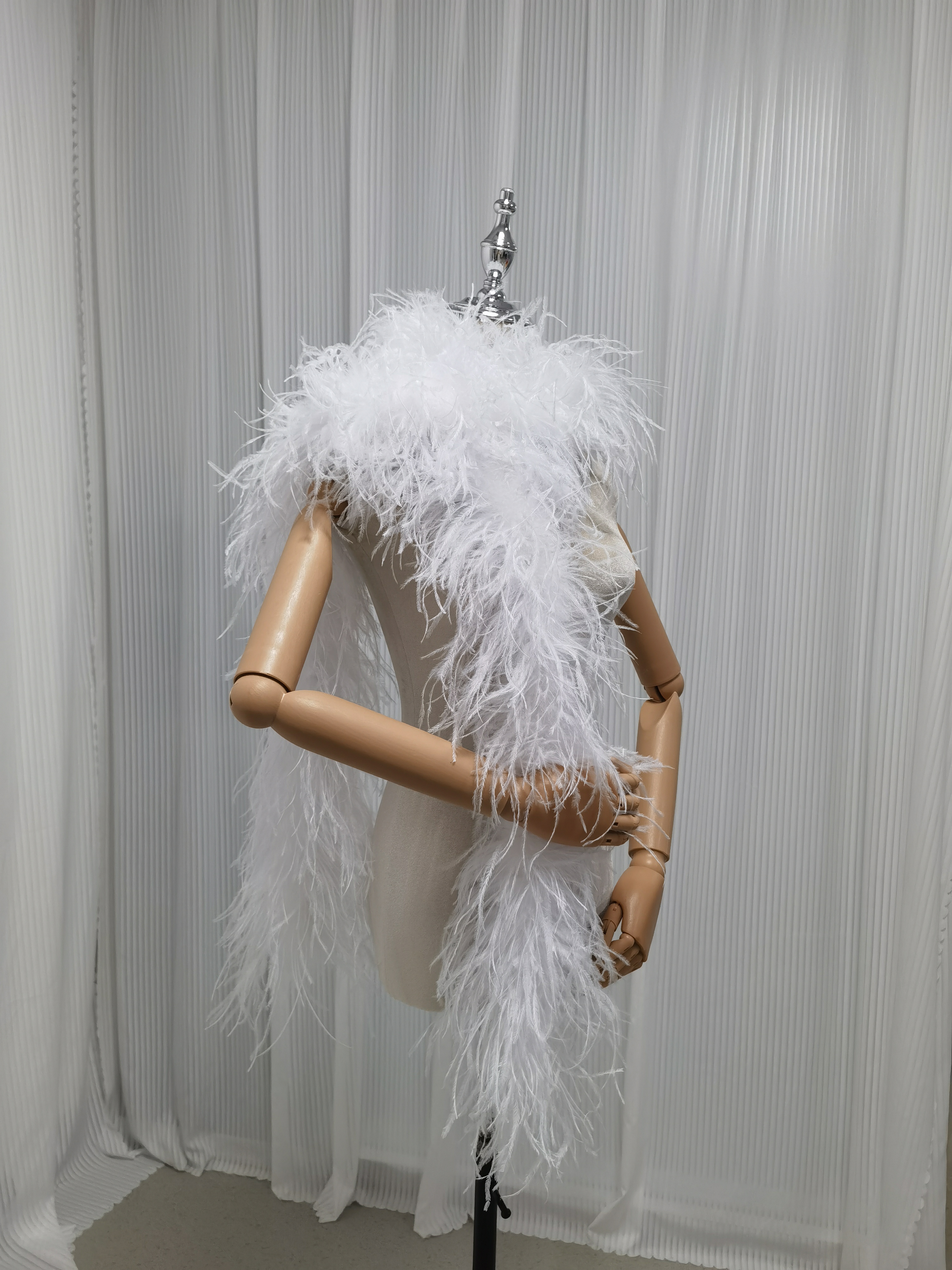 本物のオーストリッチフェザーストール　ケープ　スカーフ　ウエディングドレスアレンジ　マフラー　SIZE 190*20cm