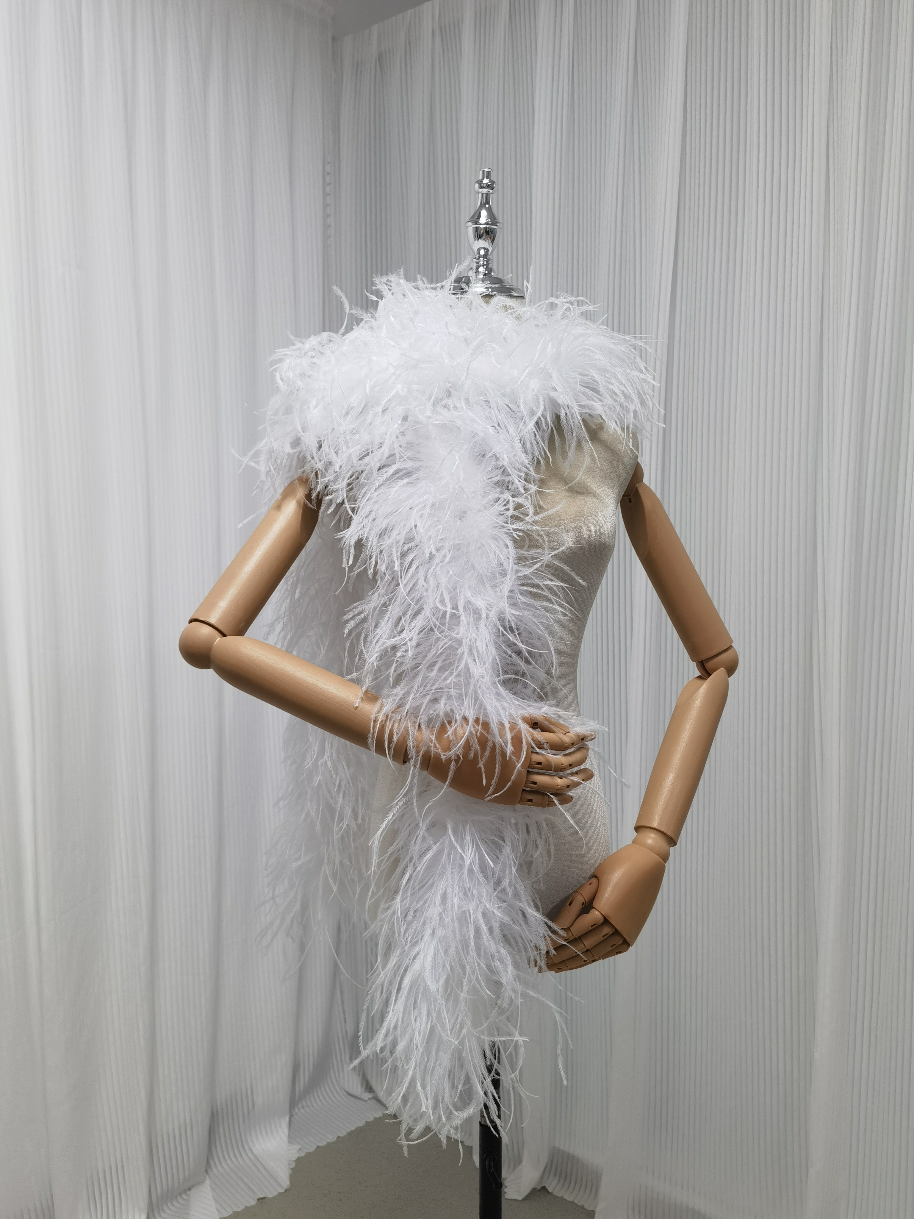 本物のオーストリッチフェザーストール　ケープ　スカーフ　ウエディングドレスアレンジ　マフラー　SIZE 190*20cm