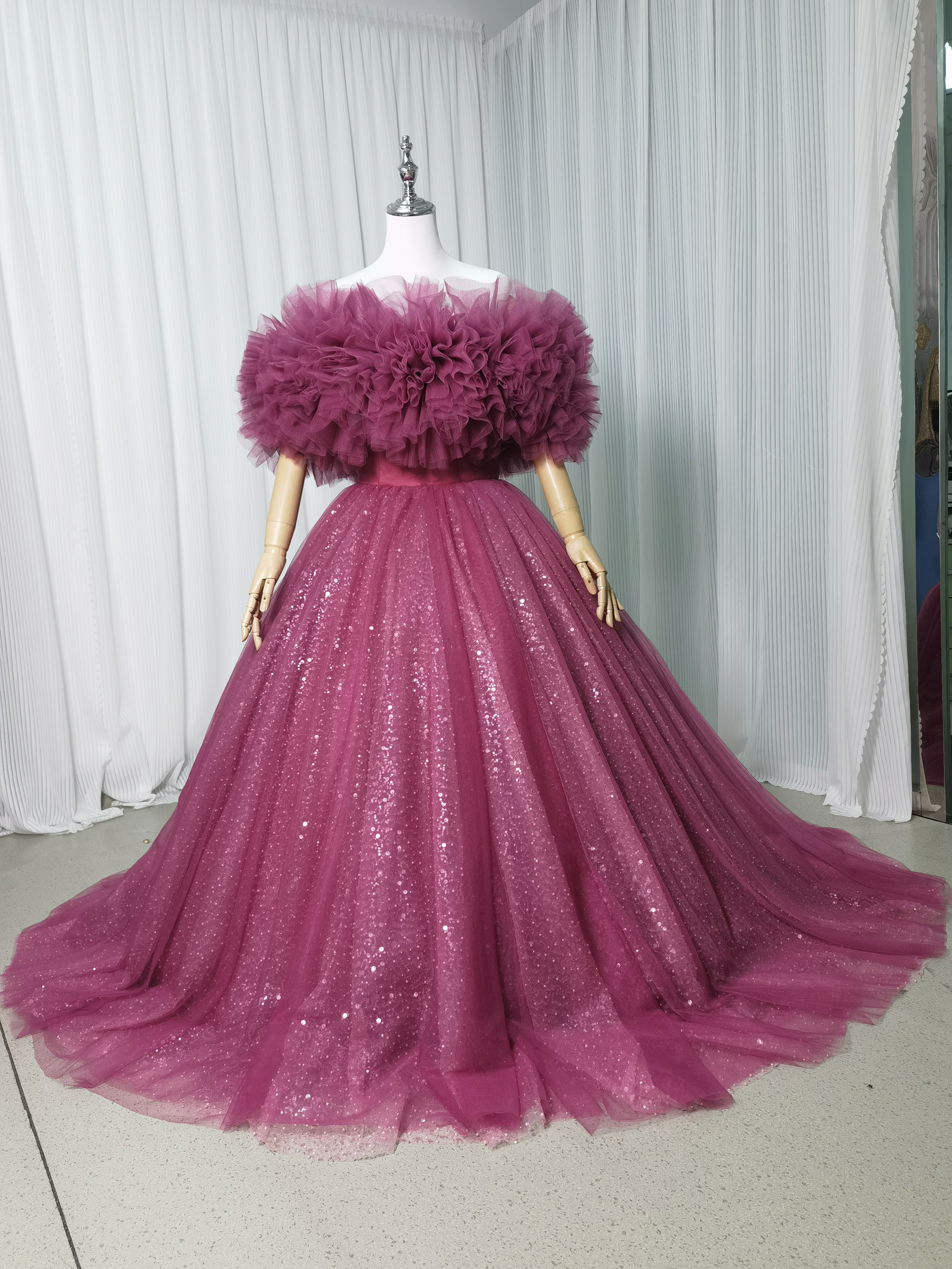 ピンクフラワーパターンボディコンドレス ピンクフラワーパターン