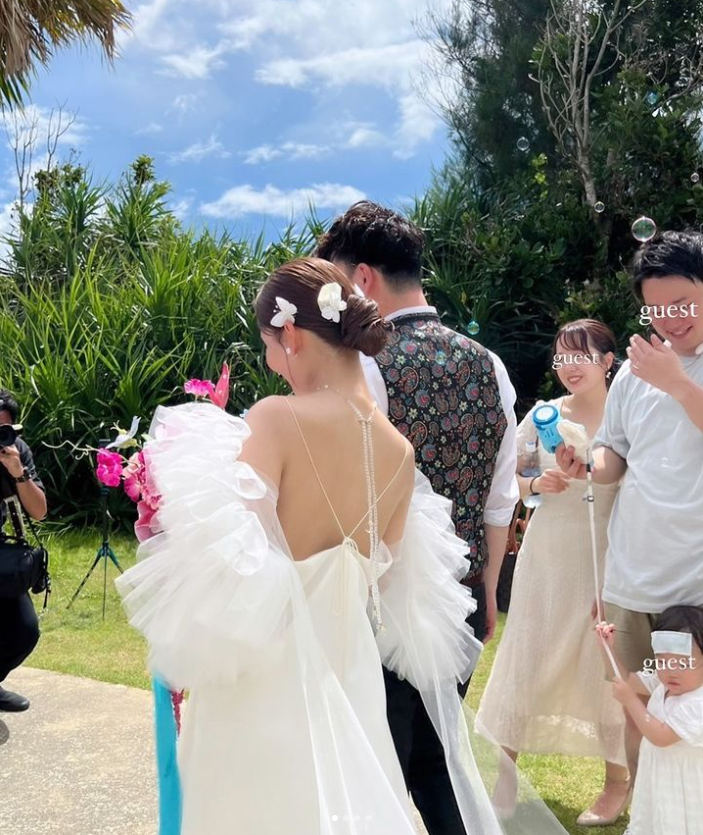実例写真！ドレスアレンジ用トップスのみ オフホワイト ソフトチュール ベール風ポンチョ 花嫁 前撮り