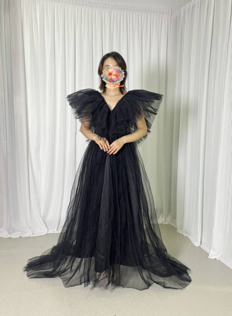 フランス風 パーティードレス ブラック 花モチーフ Vネック フリル袖 プリーツスカート 前撮り