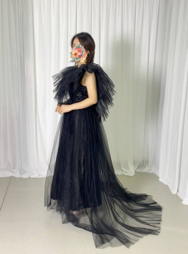 フランス風 パーティードレス ブラック 花モチーフ Vネック フリル袖 プリーツスカート 前撮り