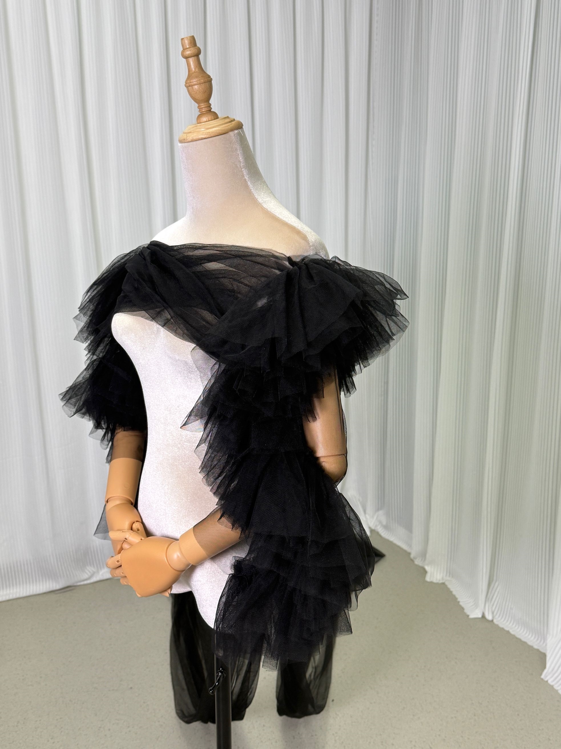ブラック トップス オフショルダー ソフトチュール ふわふわ 編み上げ フランス風 前撮り