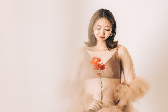 実例写真！トップス ベージュ ロングスリーブ ラッフルフリル 披露宴/結婚式 前撮り 色直し