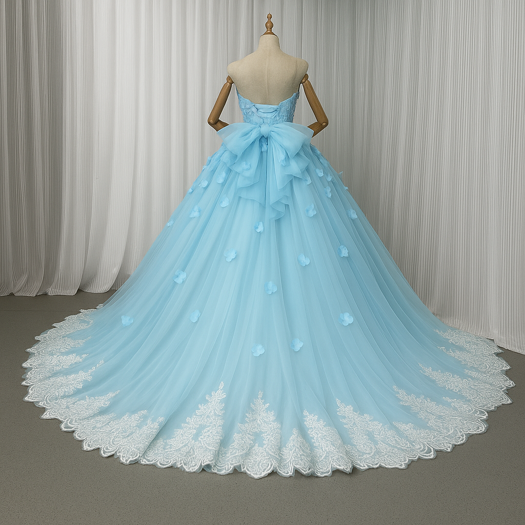 カラードレス ブルー ベアトップ 立体花レース刺繍 リボン 裾に繊細レースをあしらった 編み上げ 花嫁