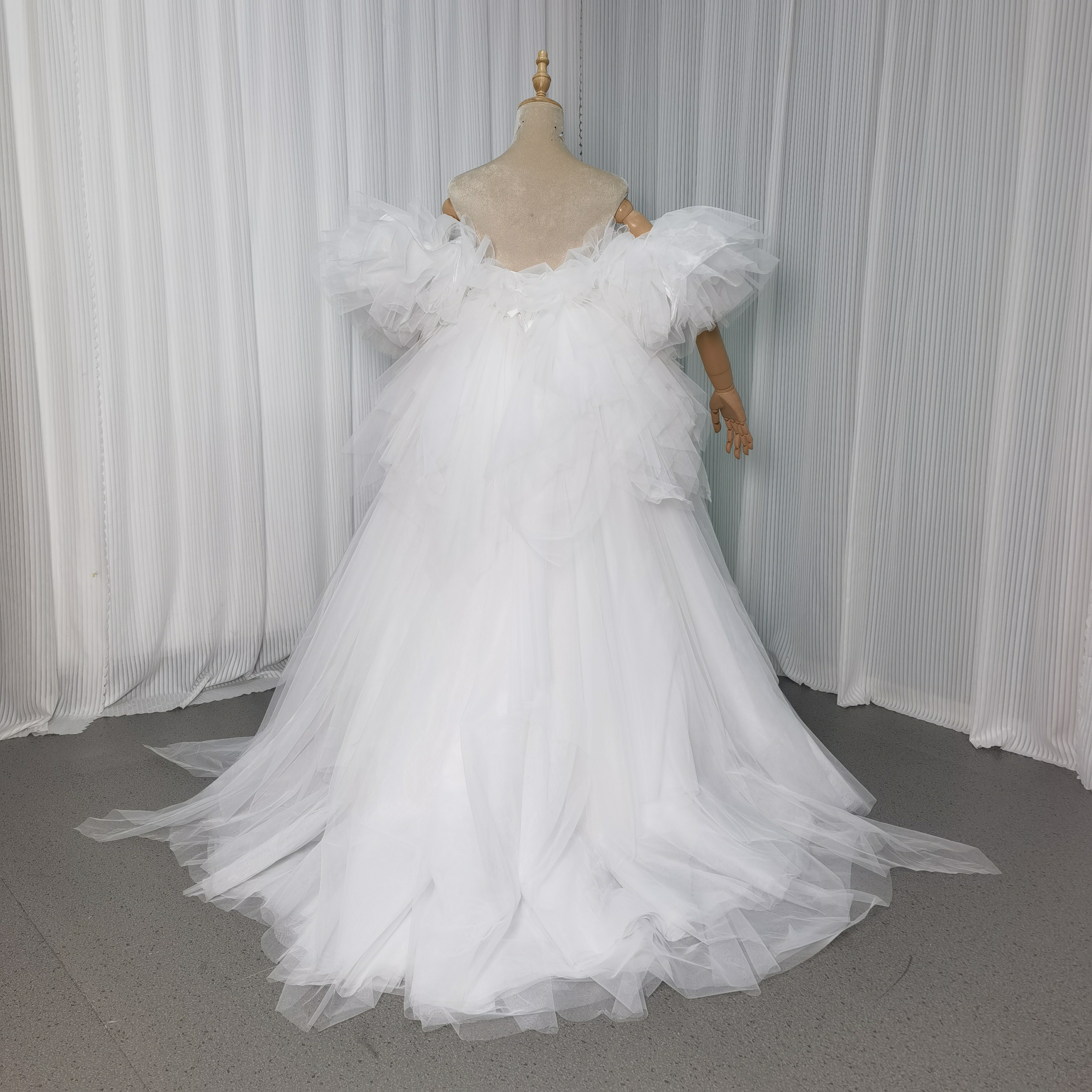 ウエディングドレス 取り外し袖 フリル袖 もこもこドレス アシンメトリードレス 結婚式 プリンセスライン 前撮り